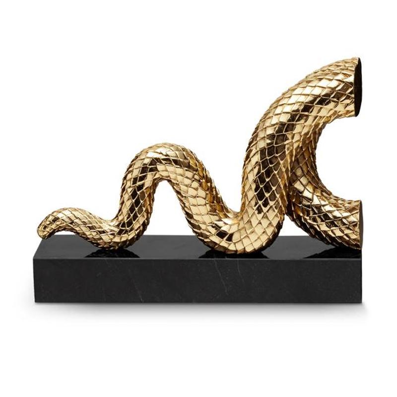 Bookend set snake gold in gold plated 24 karat
on black marble base.
Also available in snake Platinum plated on black 
marble base.
Each piece dimension: L20xD05xH15cm.