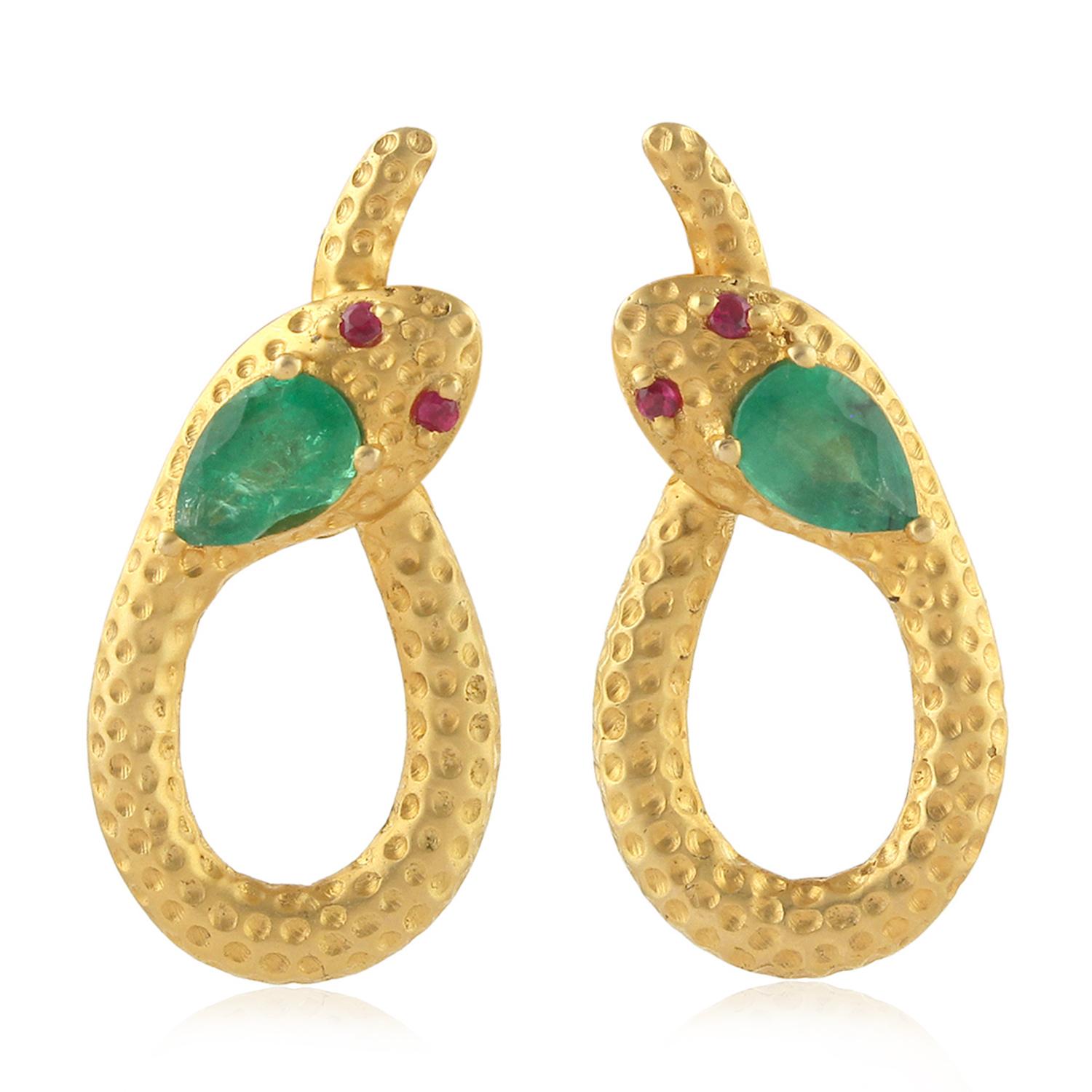 Contemporary Snake Knot 18 Karat Gold Emerald Ruby Stud Earrings For Sale