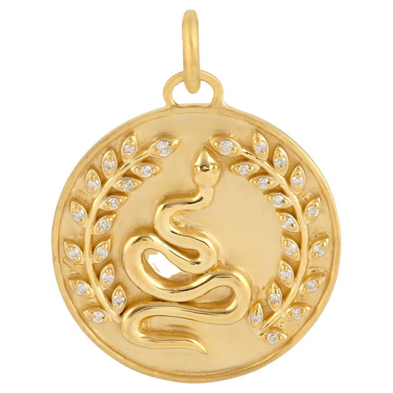 Snake Leaf Diamond 14 Karat Gold Charm Pendant Necklace For Sale at 1stDibs