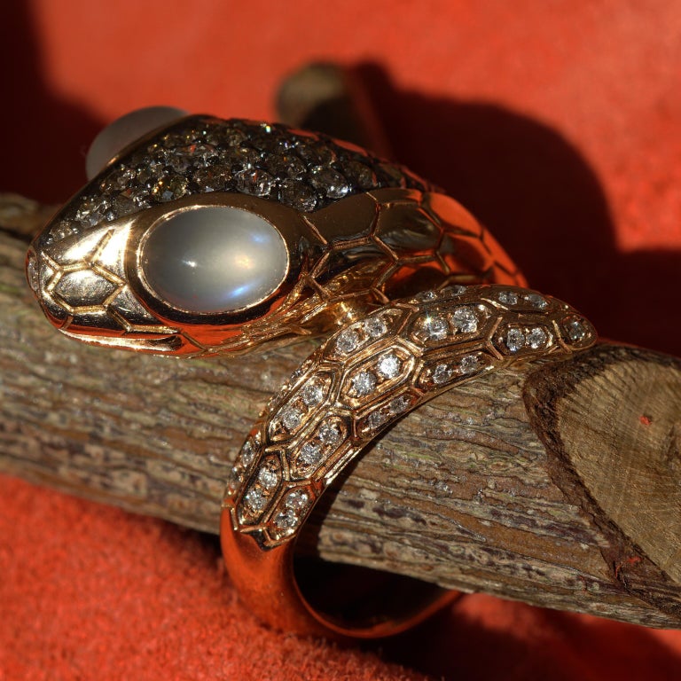 Women's or Men's Snake Moonstone Brilliant Ring Lovingly and Qualitatively Designed 18 KtRosegold For Sale