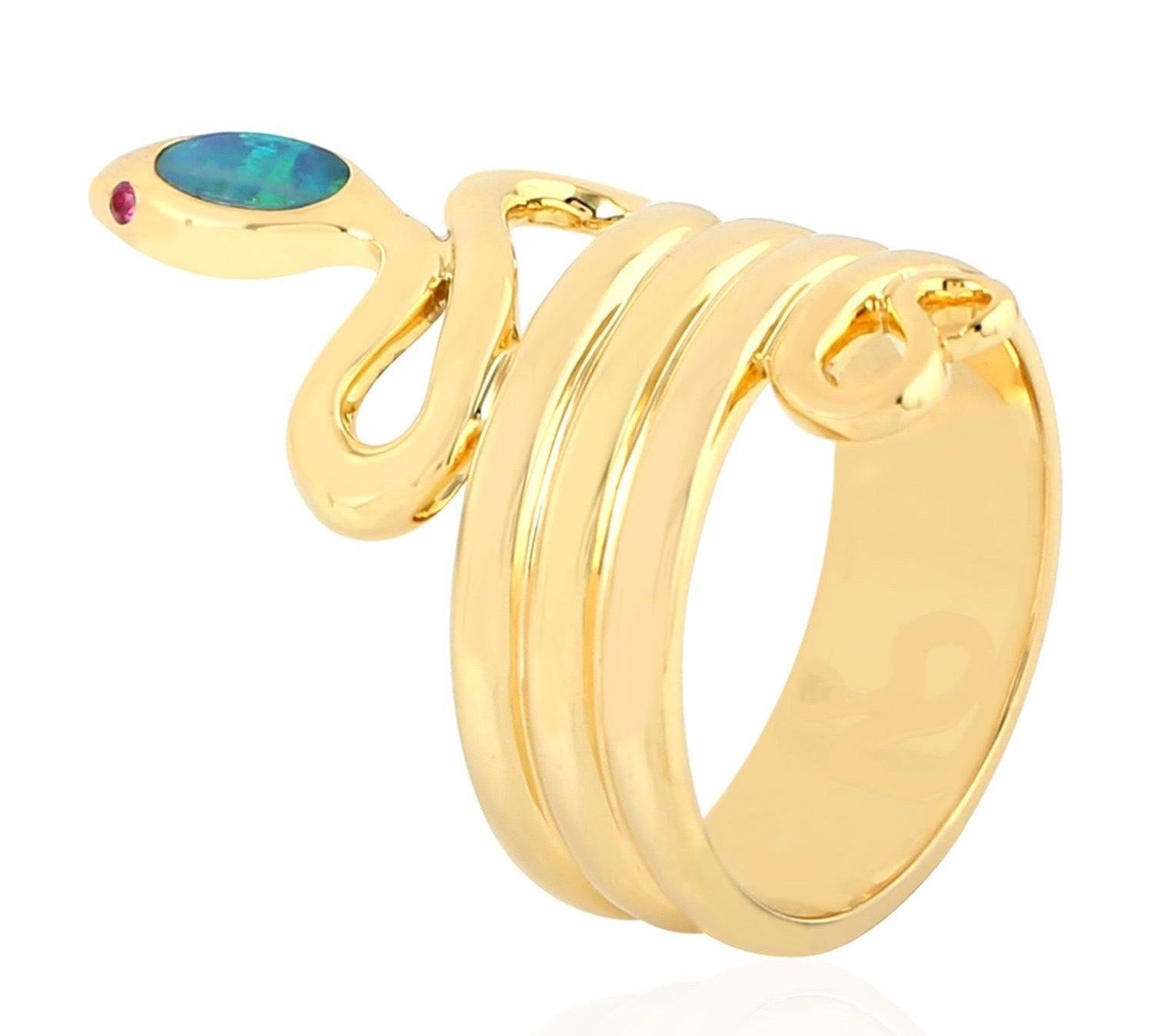 For Sale:  Snake Opal 18 Karat Gold Ring 3