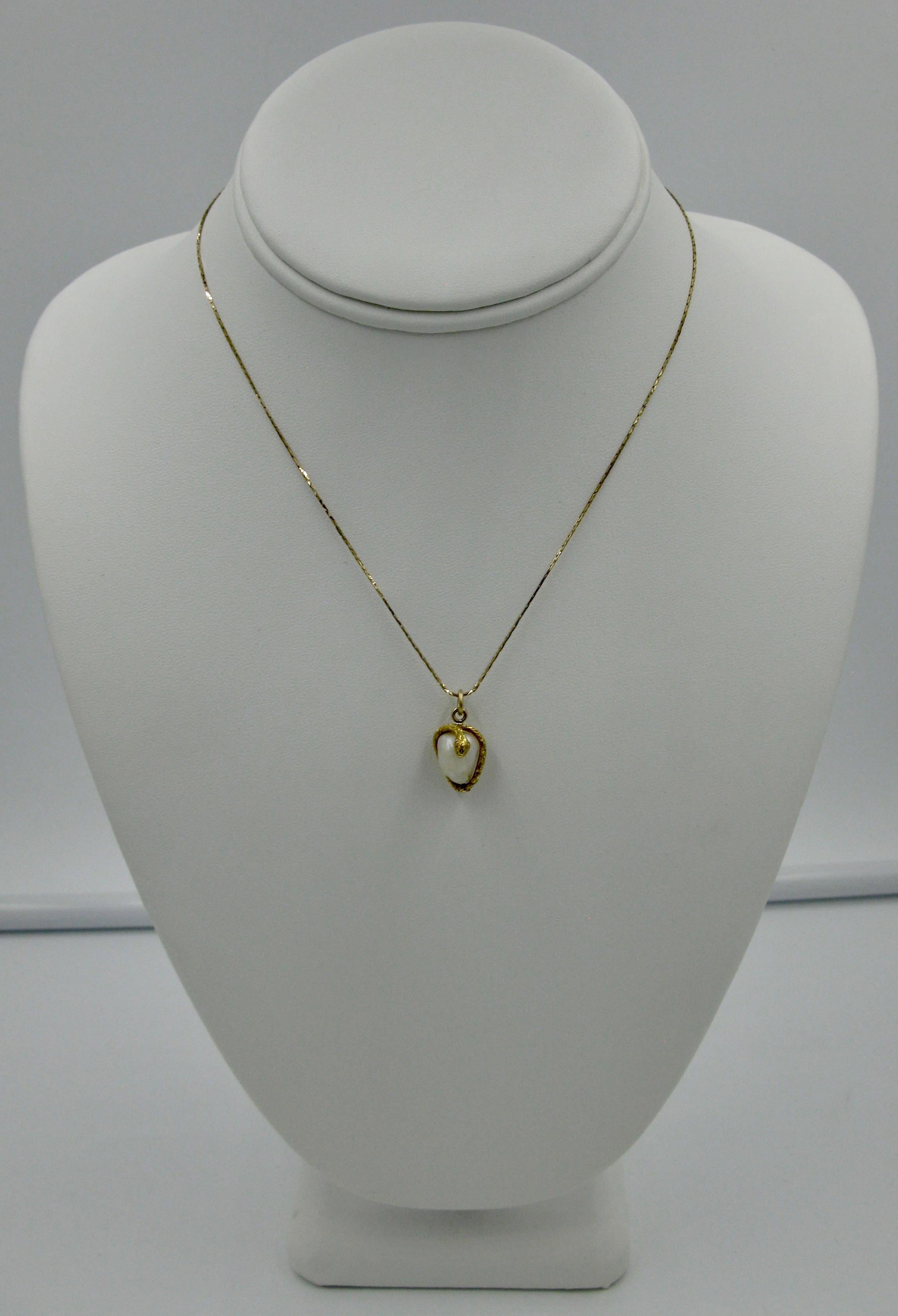 snake pearl necklace
