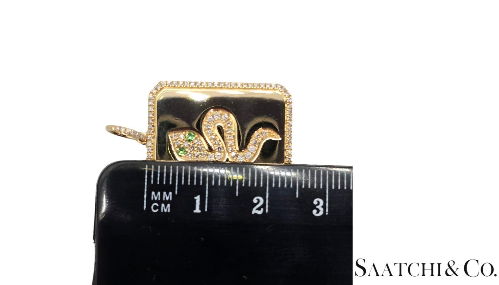 Schlange Anhänger Natürlicher VVS Diamant & Natürlicher Tsavorit 14k 585 Gelbgold für Damen oder Herren im Angebot