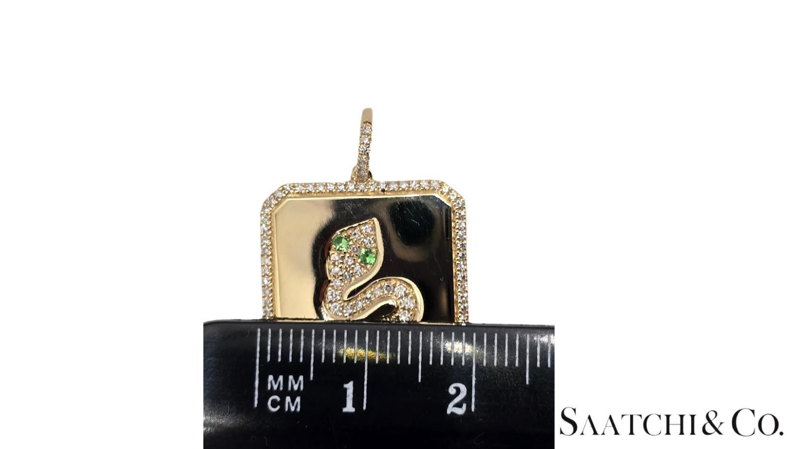 Schlange Anhänger Natürlicher VVS Diamant & Natürlicher Tsavorit 14k 585 Gelbgold im Angebot 1