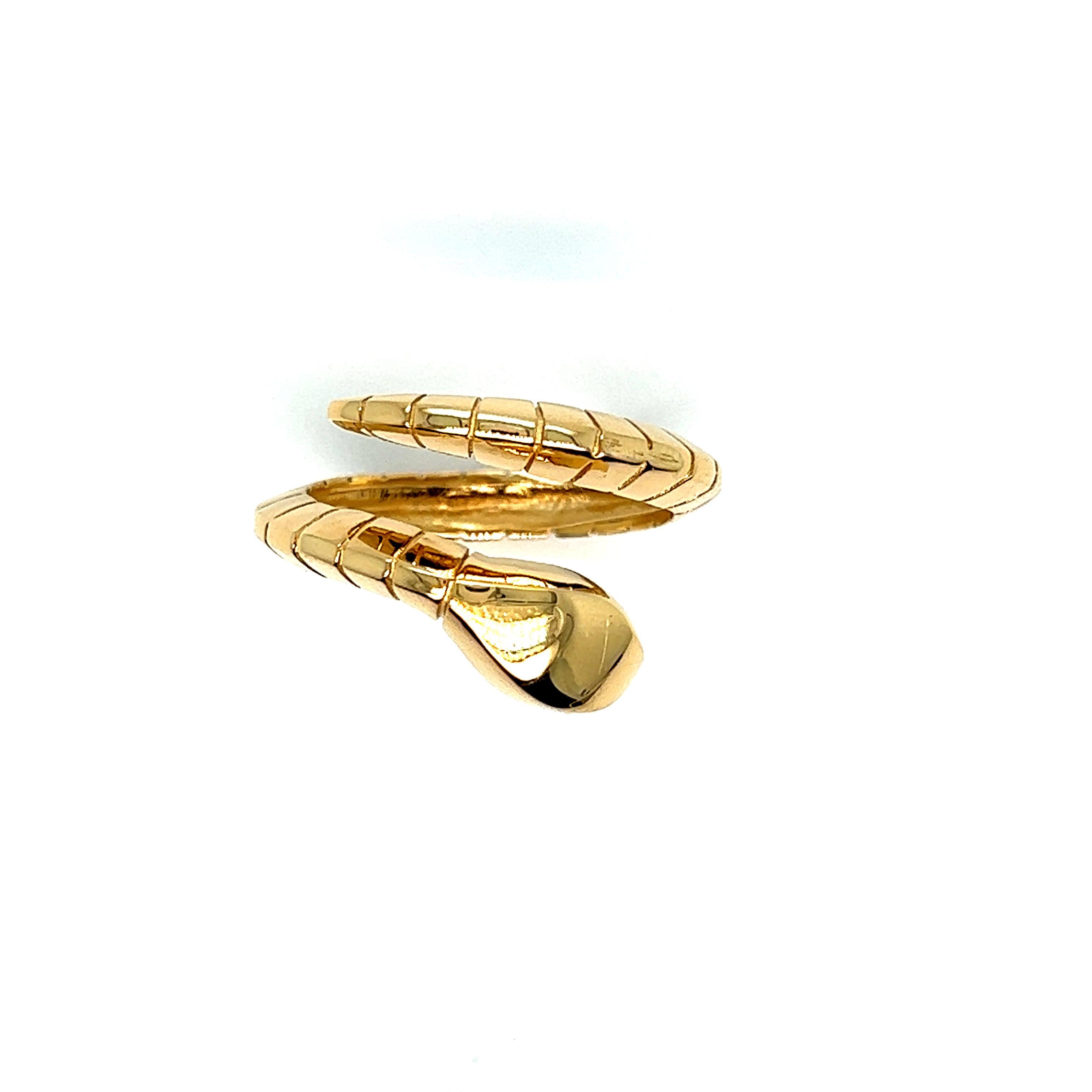Snake Ring Yellow Gold 18 Karats For Sale 2