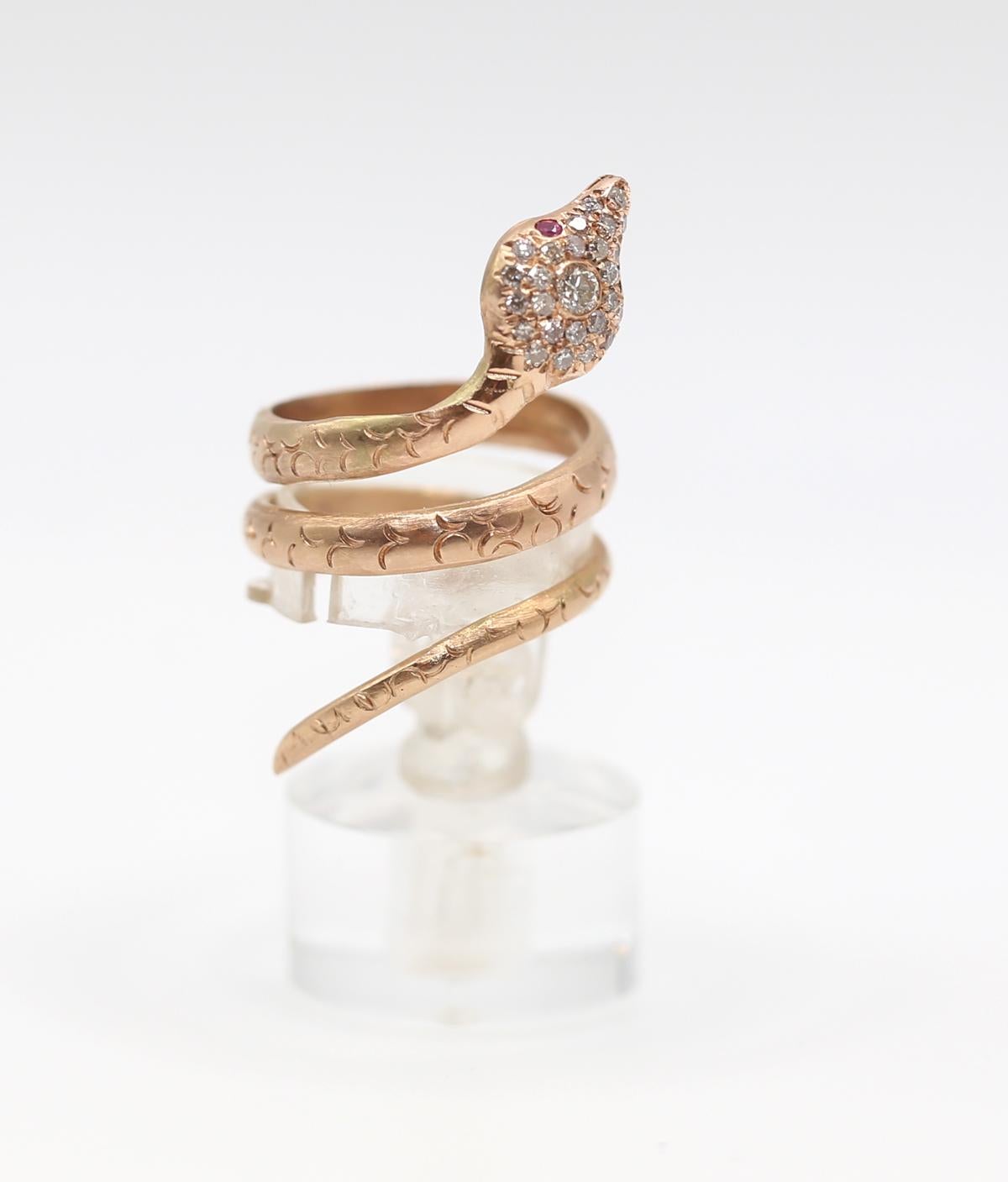 Snake Ring Diamonds Rubies Yellow Gold, 1950 For Sale 2
