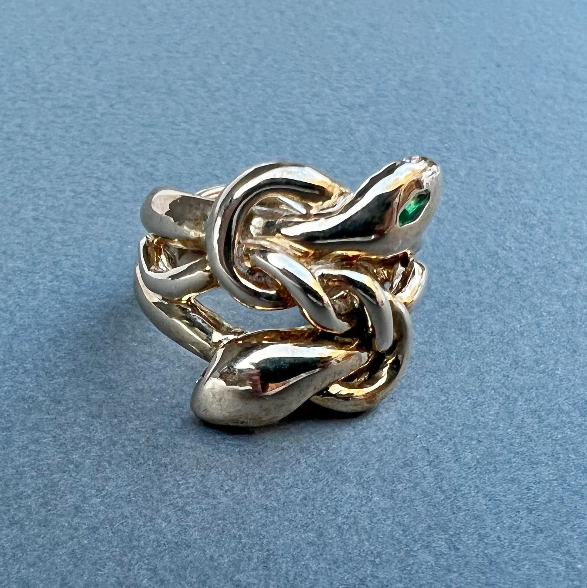 Schlangenring Smaragd Cocktailring Weißer Diamant Rubin im Angebot 1