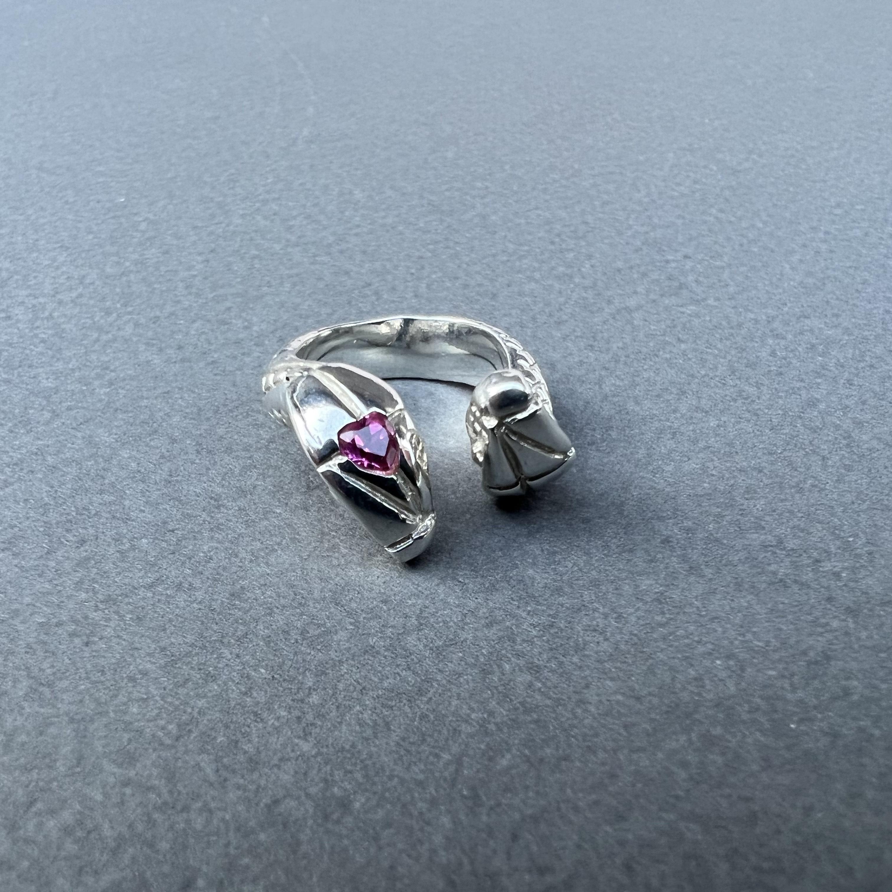 Snake Ring Heart Pink Sapphire Cocktail Ring In New Condition For Sale In Los Angeles, CA
