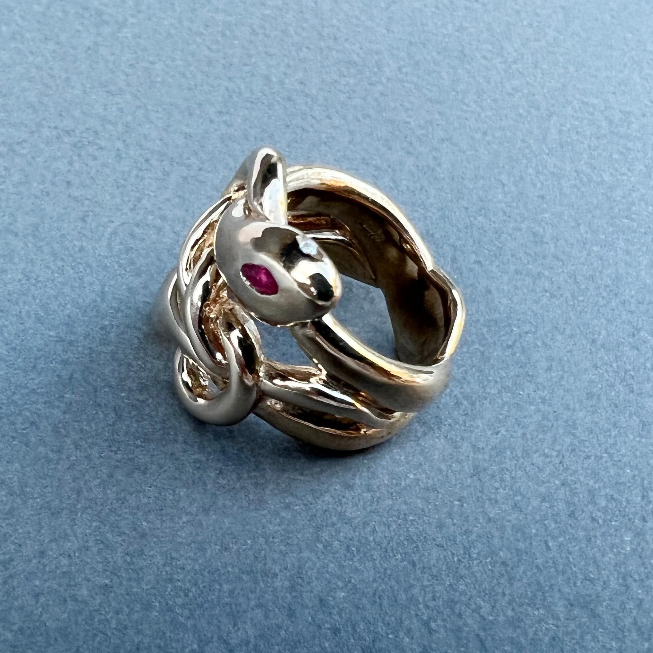 De las mujeres Anillo de serpiente Anillo de cóctel de rubí en venta