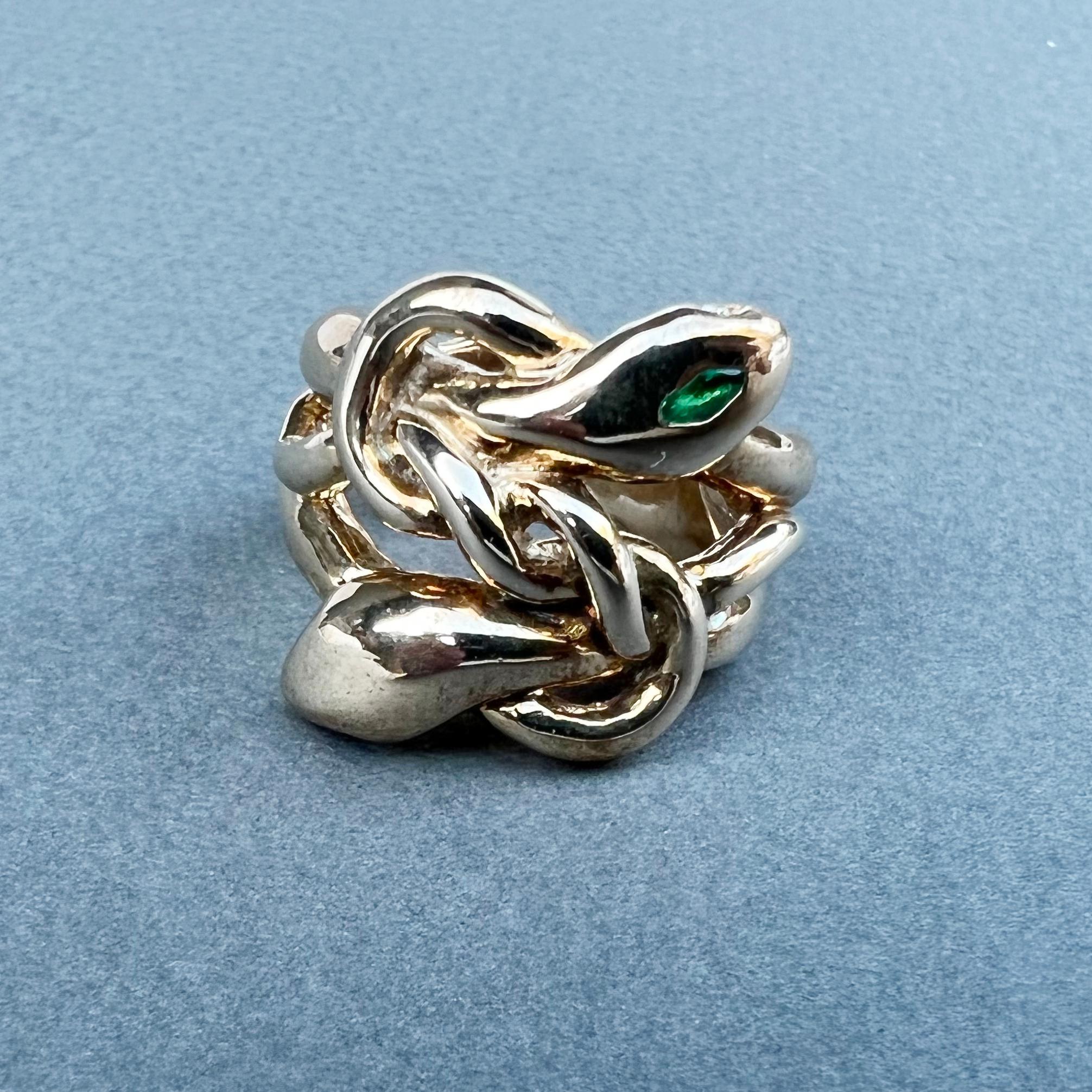 Anillo de serpiente Anillo de cóctel de rubí en venta 3