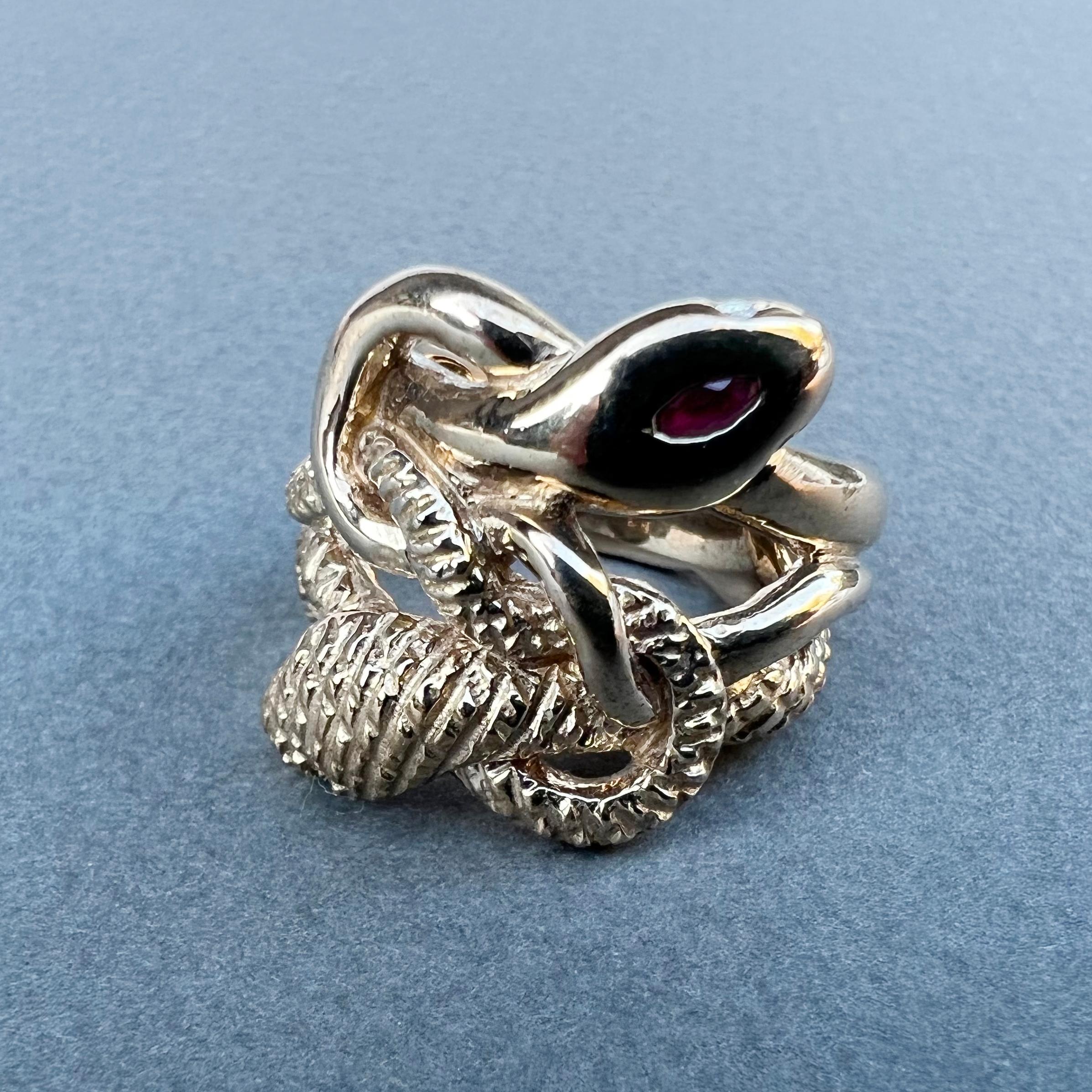 Gold Vermeil-Cocktailring mit weißem Diamant, Smaragd, Rubin und Schlangenring im Angebot 5