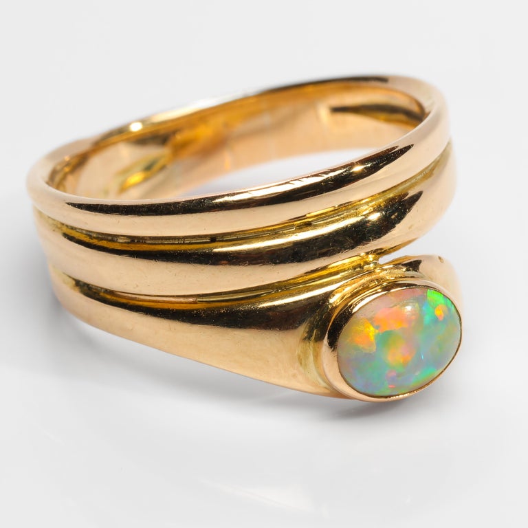 Snake Ring with Opal English circa 1876 Unisex For Sale 1