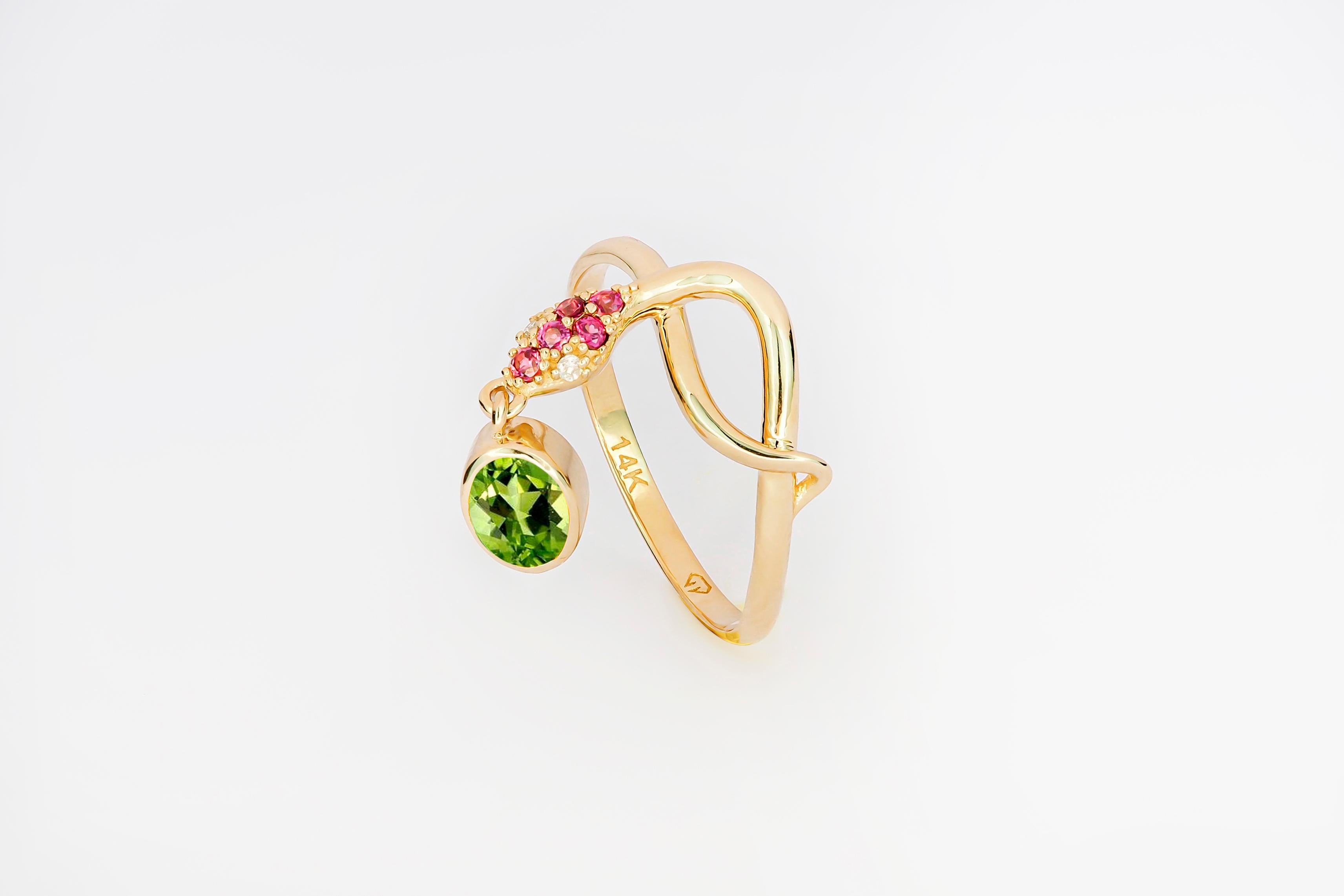 Snake Ring with Peridot, Peridot Gold Ring, Snake Gold Ring In New Condition For Sale In Istanbul, TR