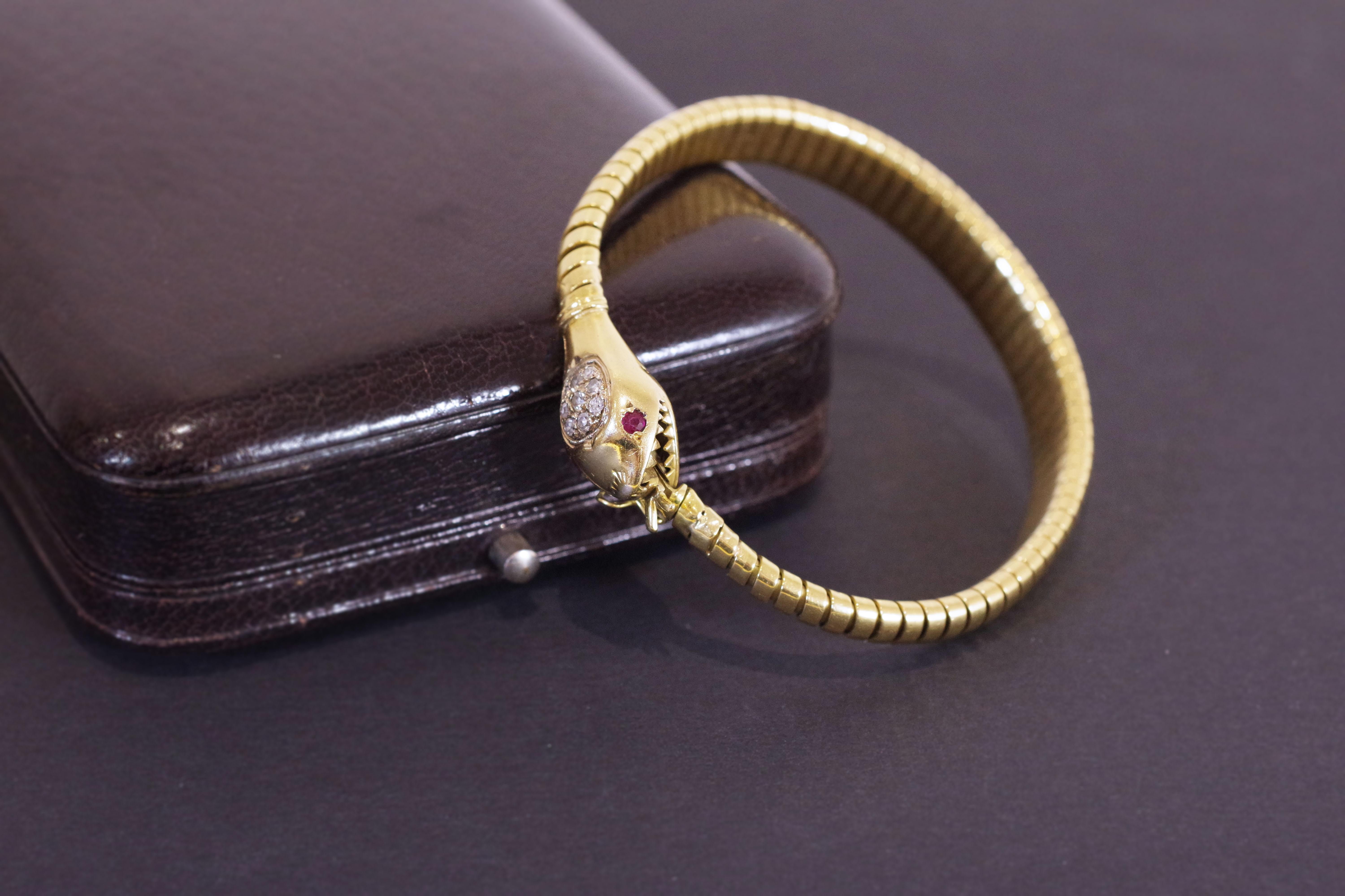Schlangen-Tubogas-Armband aus Gelbgold 18k, Retro-Armband im Zustand „Relativ gut“ im Angebot in PARIS, FR