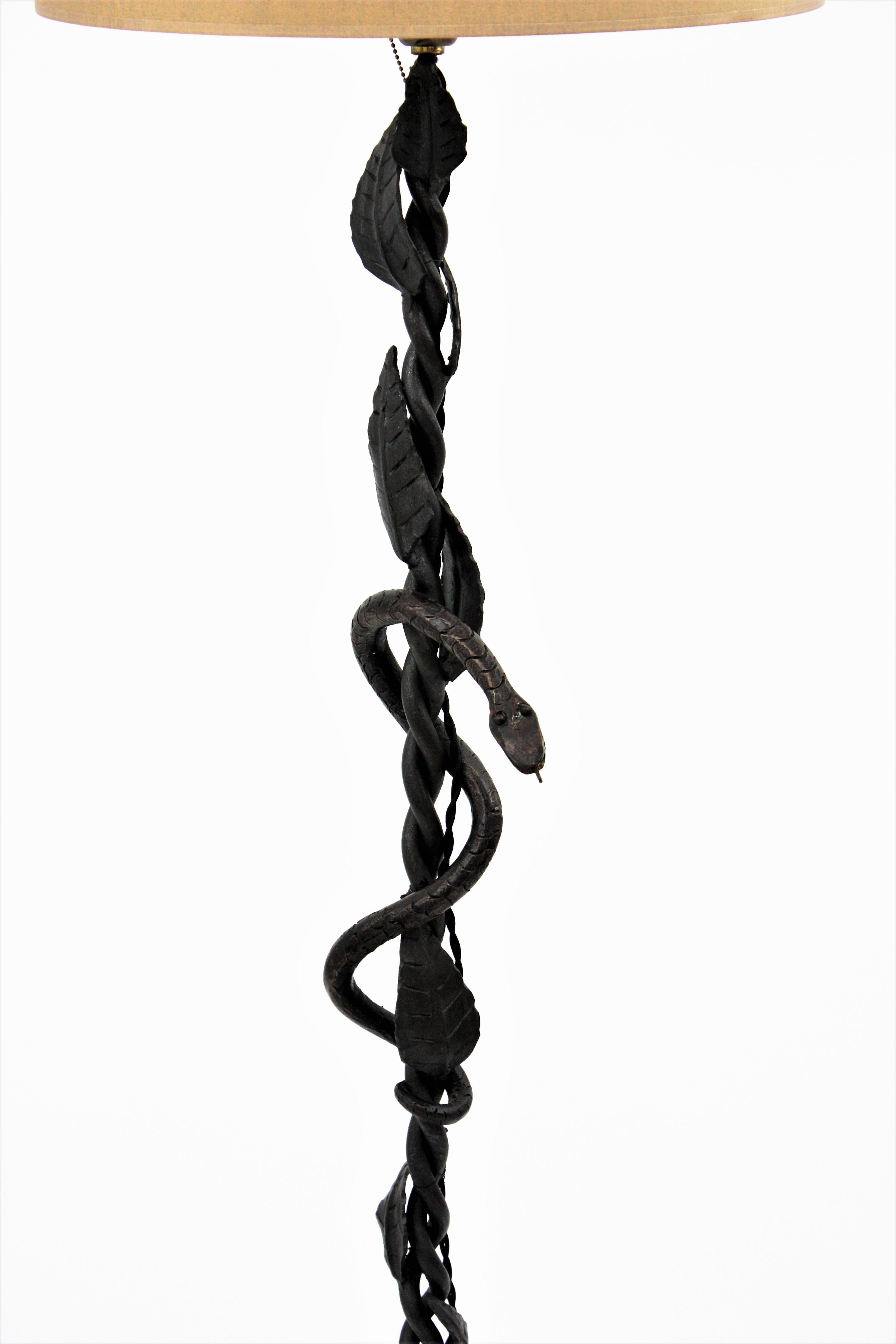 snake lamo