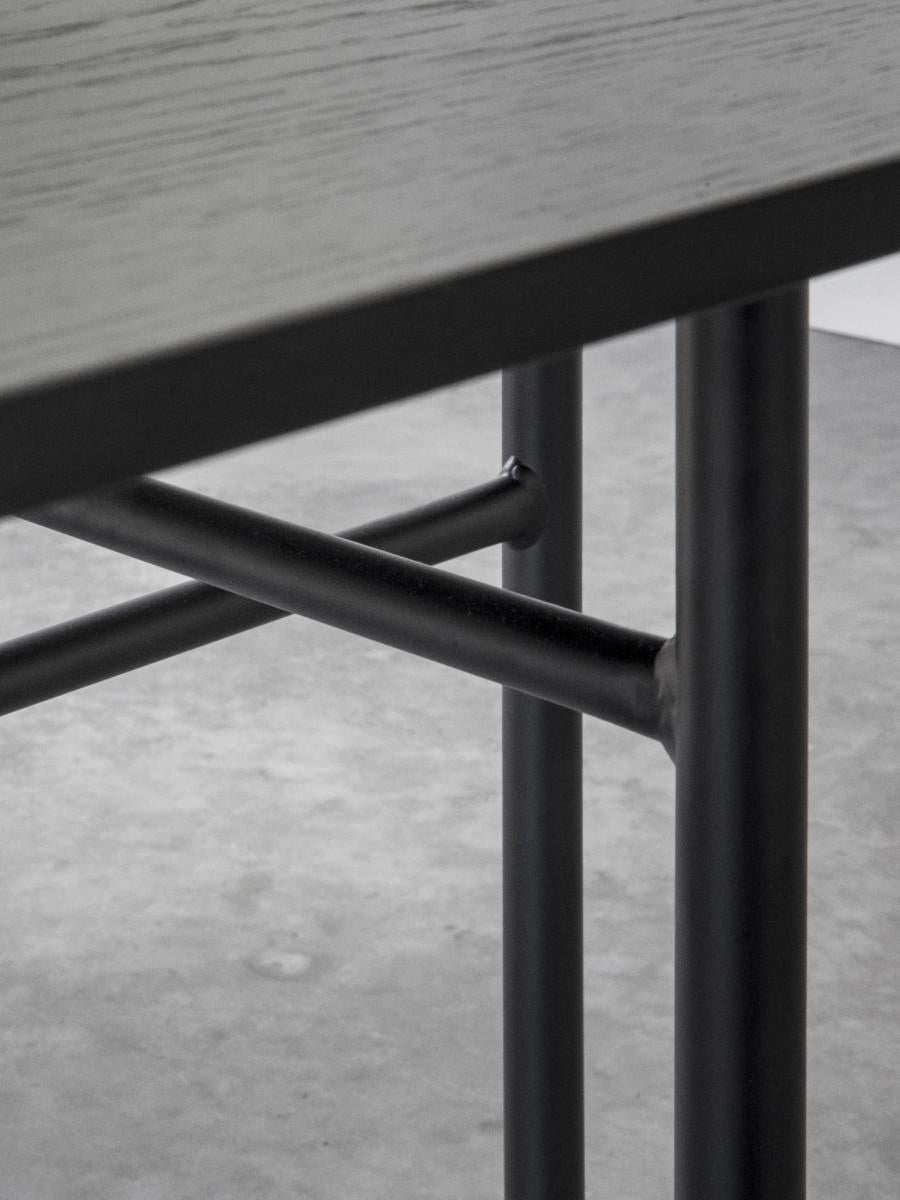 Snaregade Table, Oval, Black Legs with Charcoal Linoleum Top (Pulverbeschichtet) im Angebot