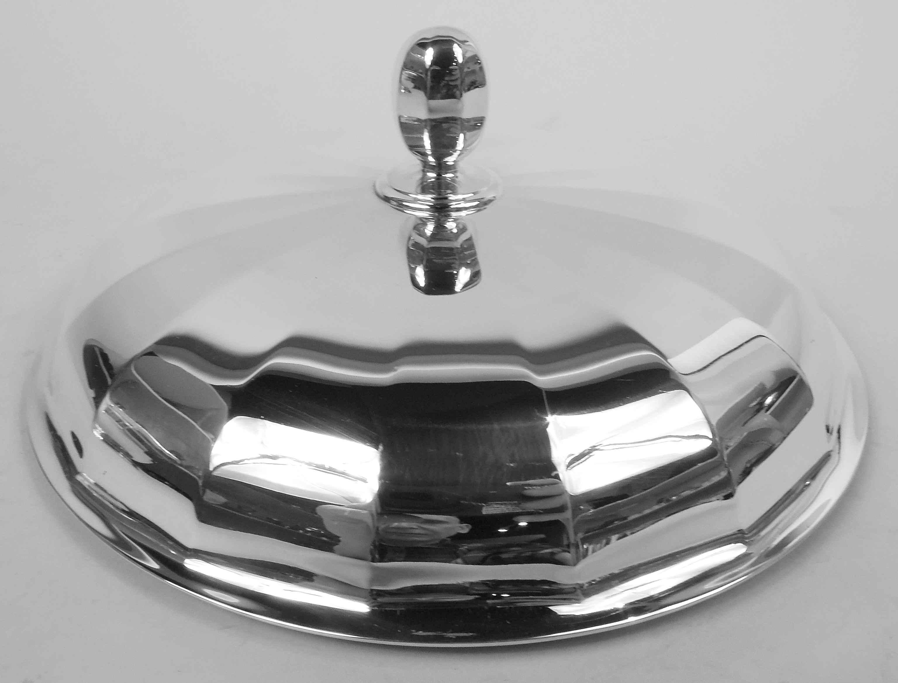 Snazzy Tiffany Art Deco Sterling Silver Ice Bucket In Good Condition For Sale In New York, NY