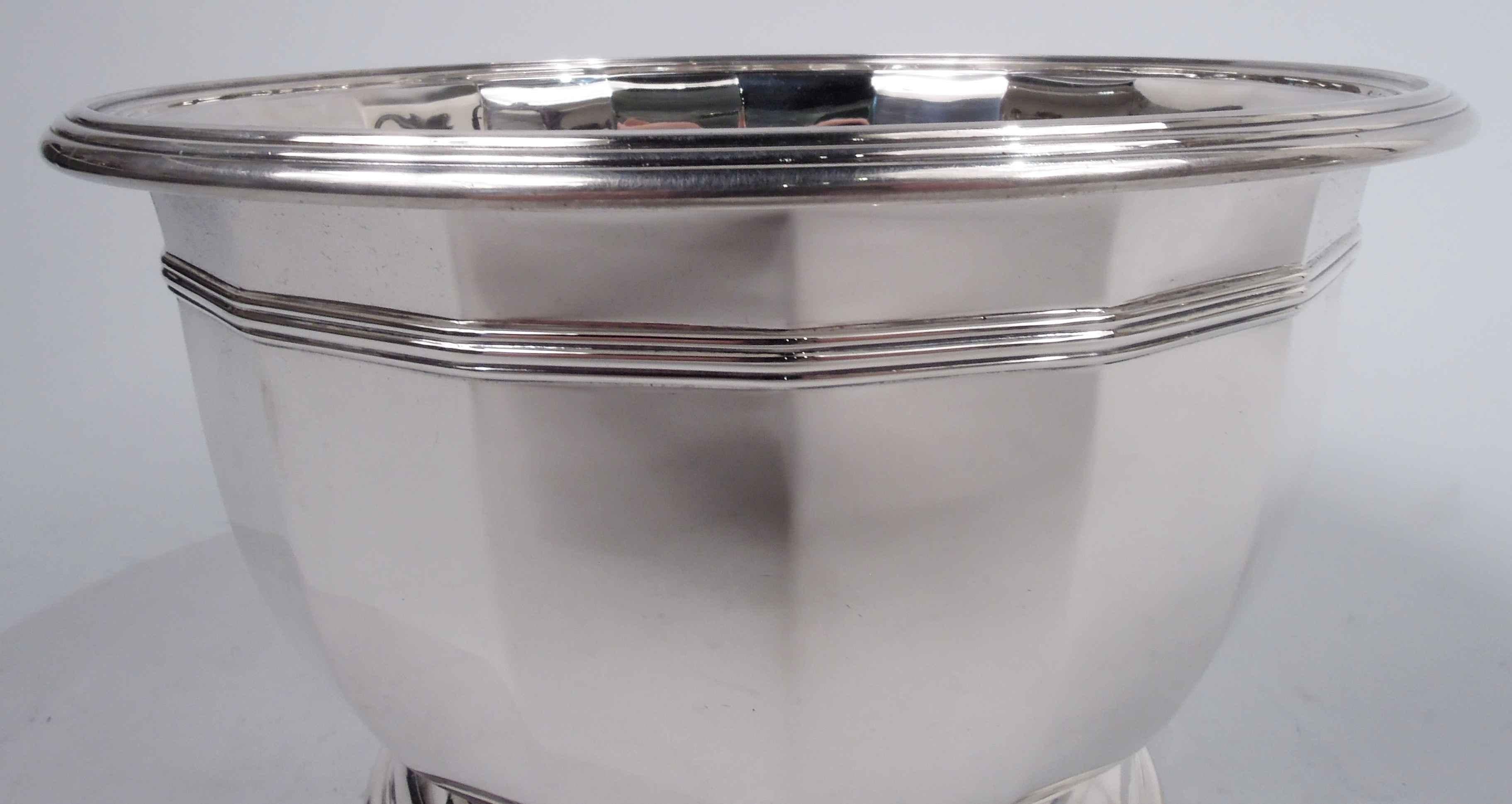 Snazzy Tiffany Art Deco Sterling Silver Ice Bucket For Sale 2