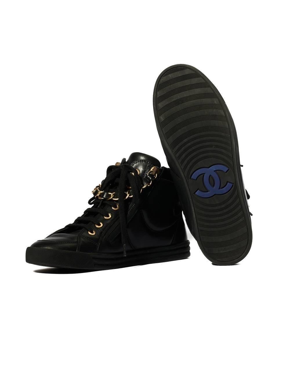 Scarpe da ginnastica Chanel CC Logo Nere in vendita 3
