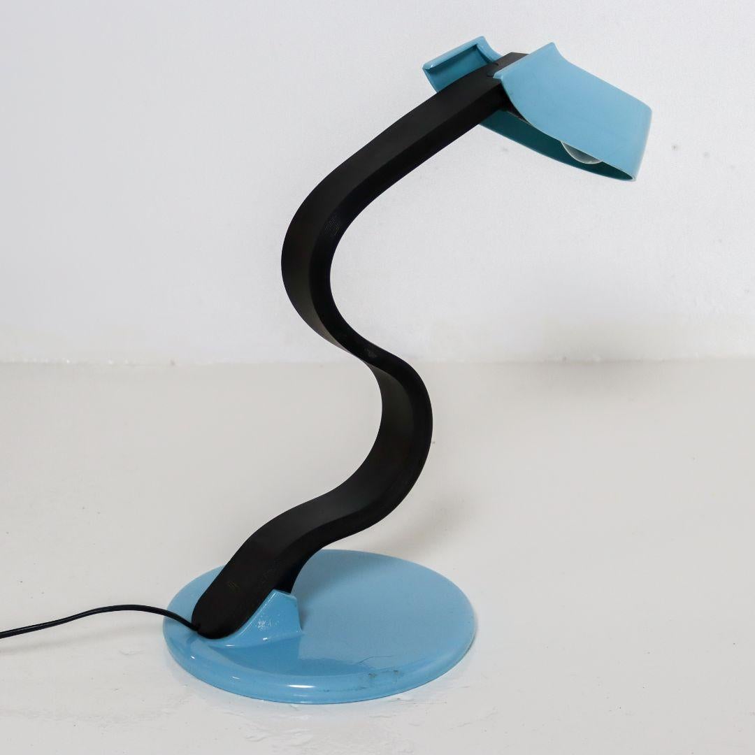 Snoki Table Lamp by Bruno Gecchelin for Guzzini In Good Condition For Sale In BAARLO, LI