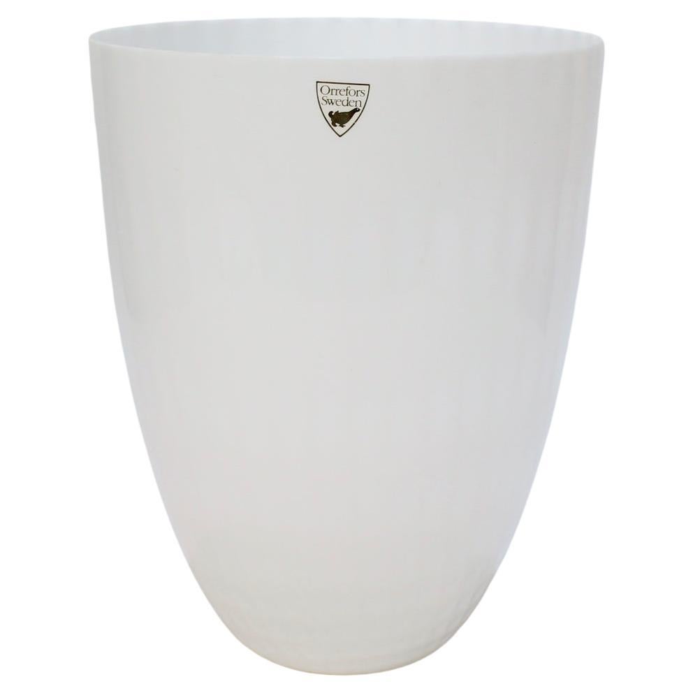 Vase en verre d'art Snöljus Snowlight White de Ingegerd Råman pour Orrefors