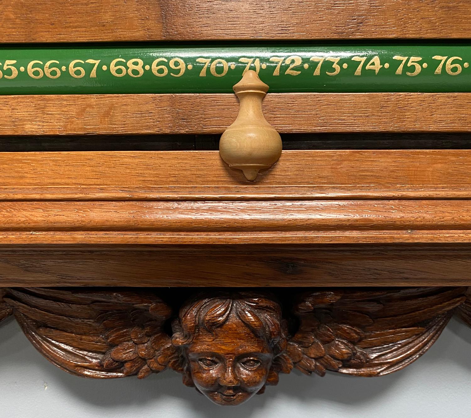 Snooker billiards pool scoring marking board carved oak and decorative detail In Good Condition For Sale In Radstock, GB