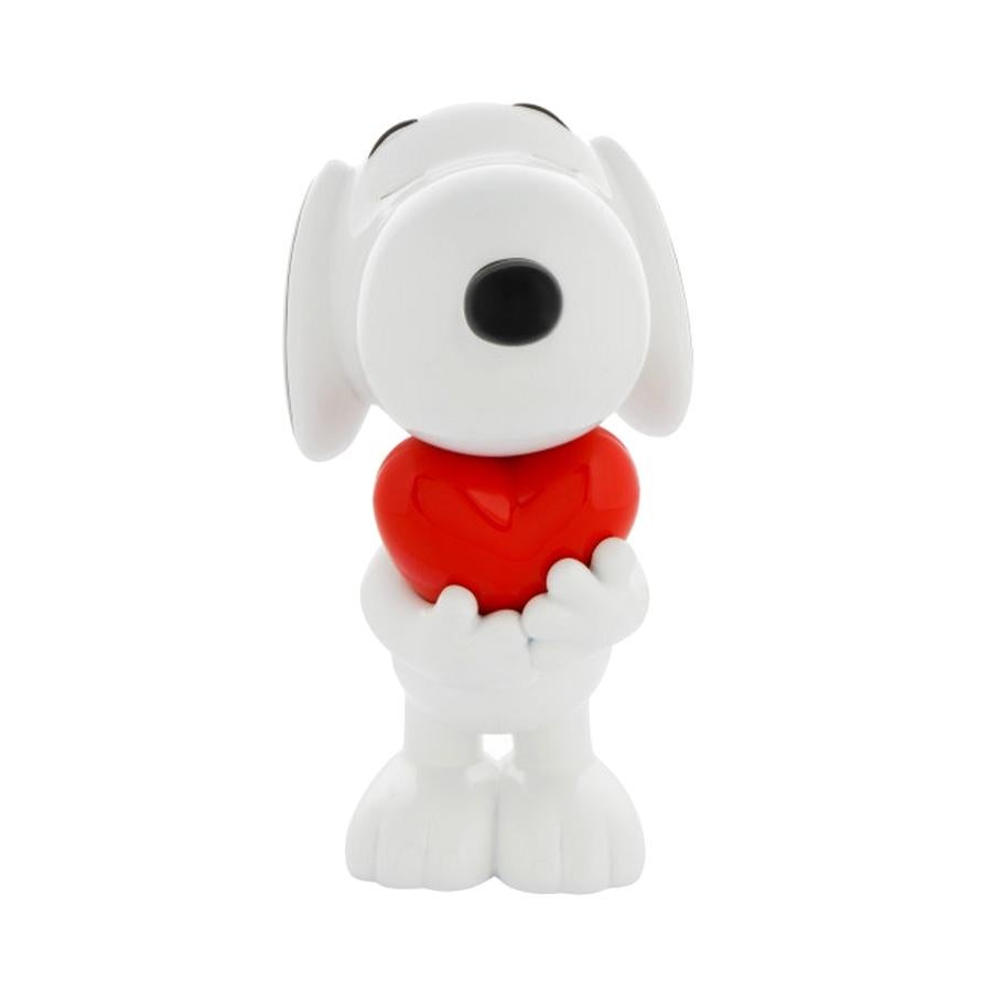 snoopy statue