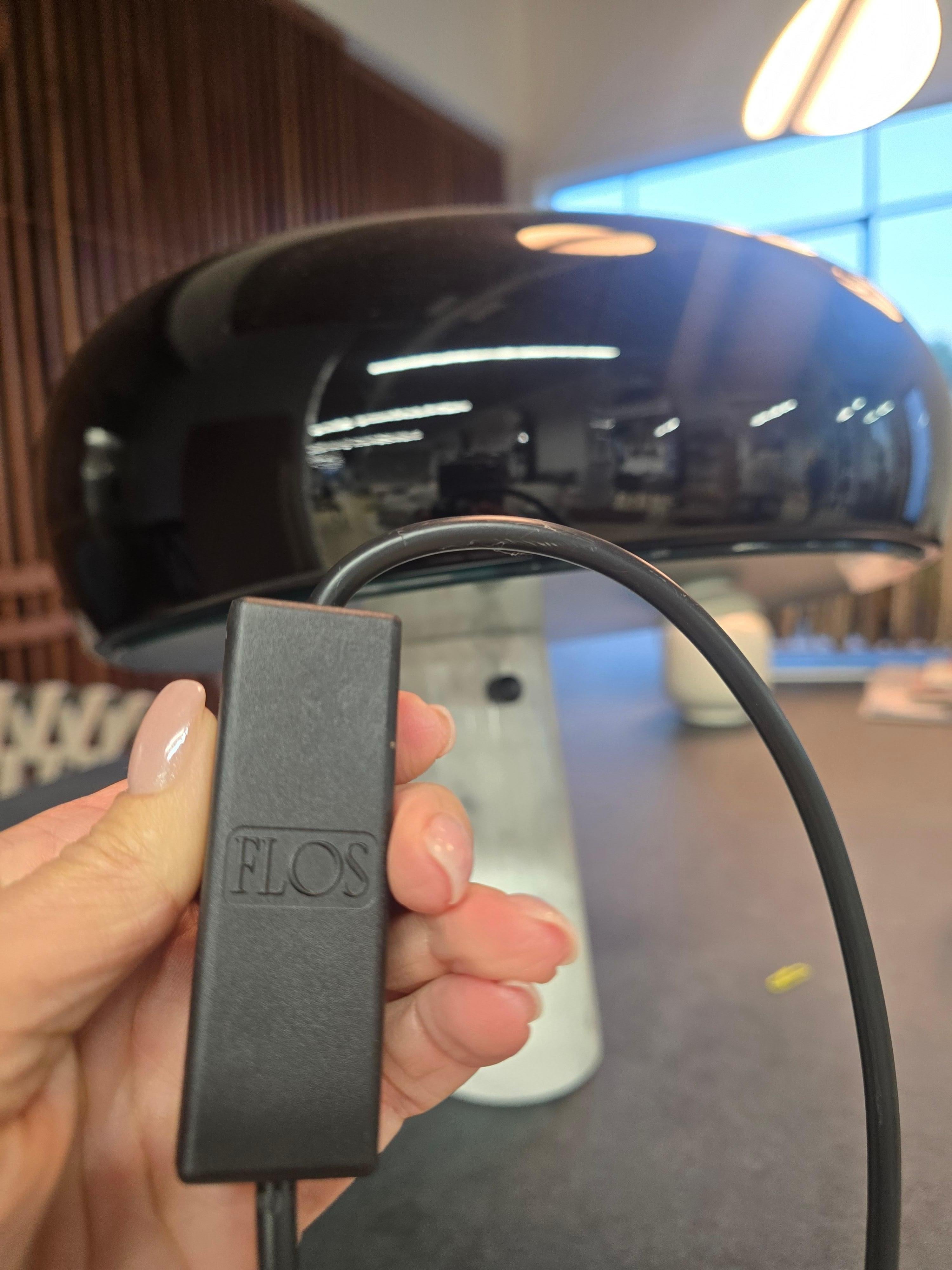 Snoopy Table Lamp by FLOS In Excellent Condition For Sale In Carson, CA