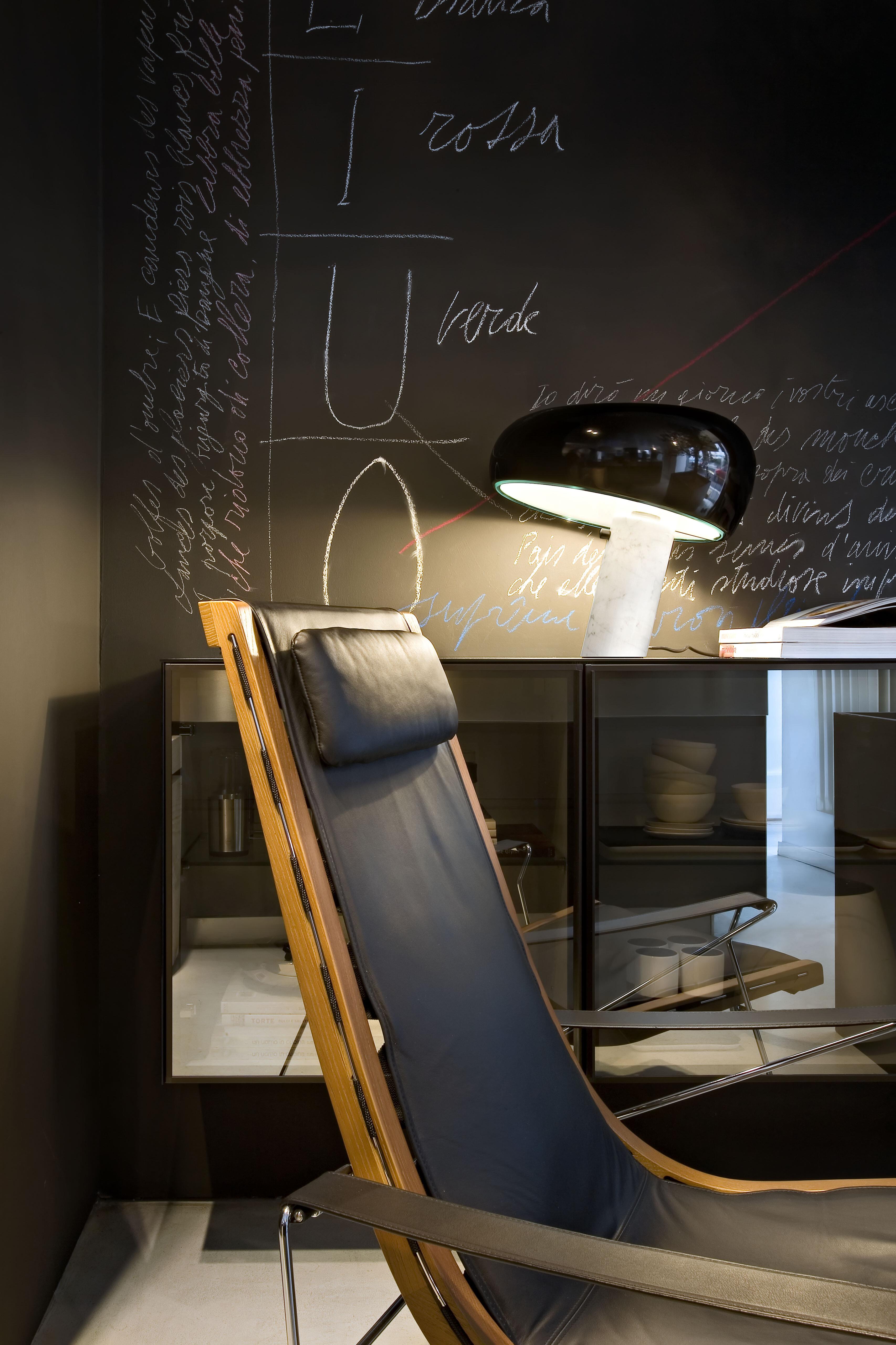 Snoopy Table Lamp in Black by Achille and Pier Giacomo Castiglioni For Sale 4