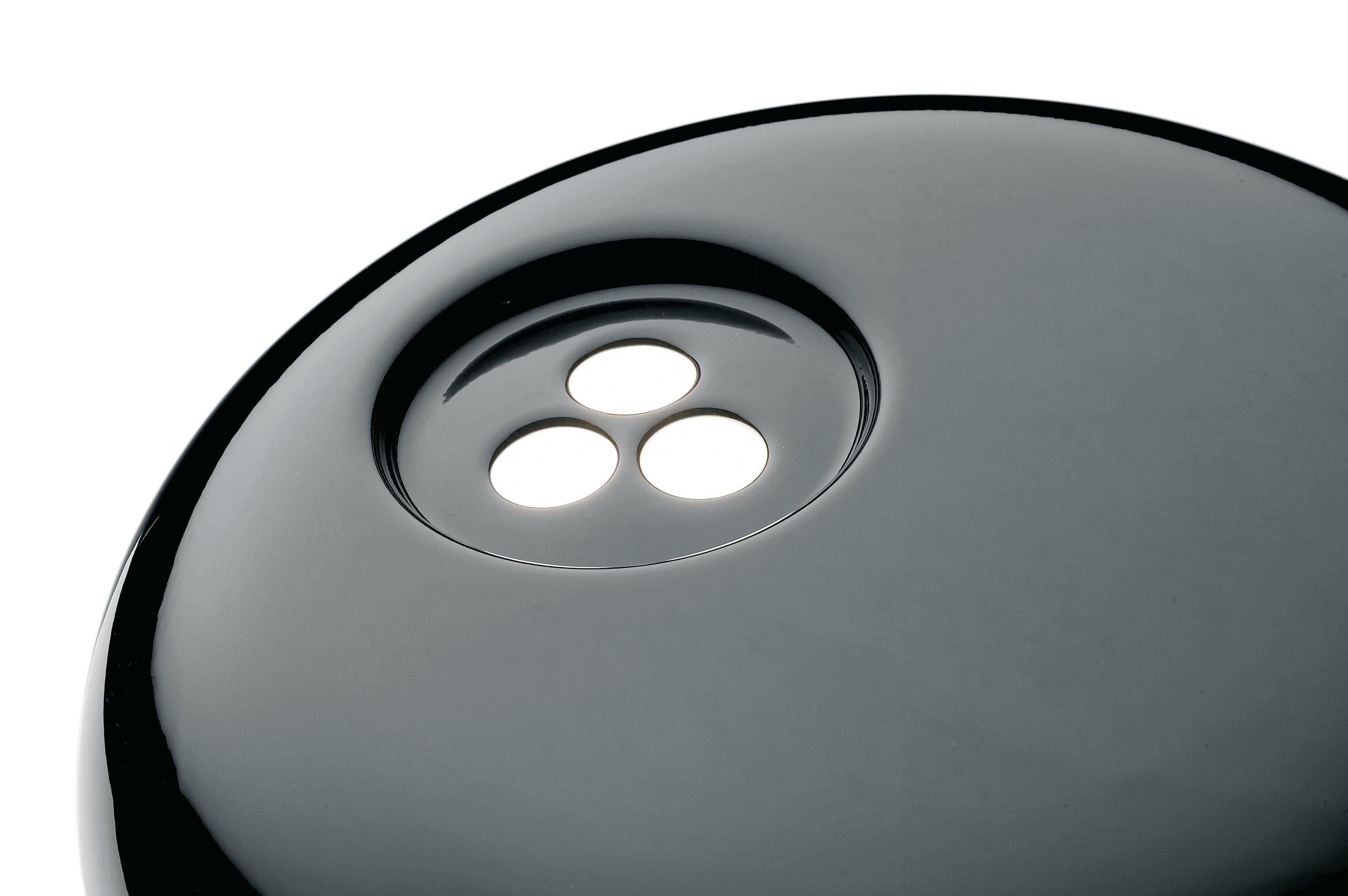 Snoopy Table Lamp in Black by Achille and Pier Giacomo Castiglioni In Excellent Condition For Sale In Brooklyn, NY