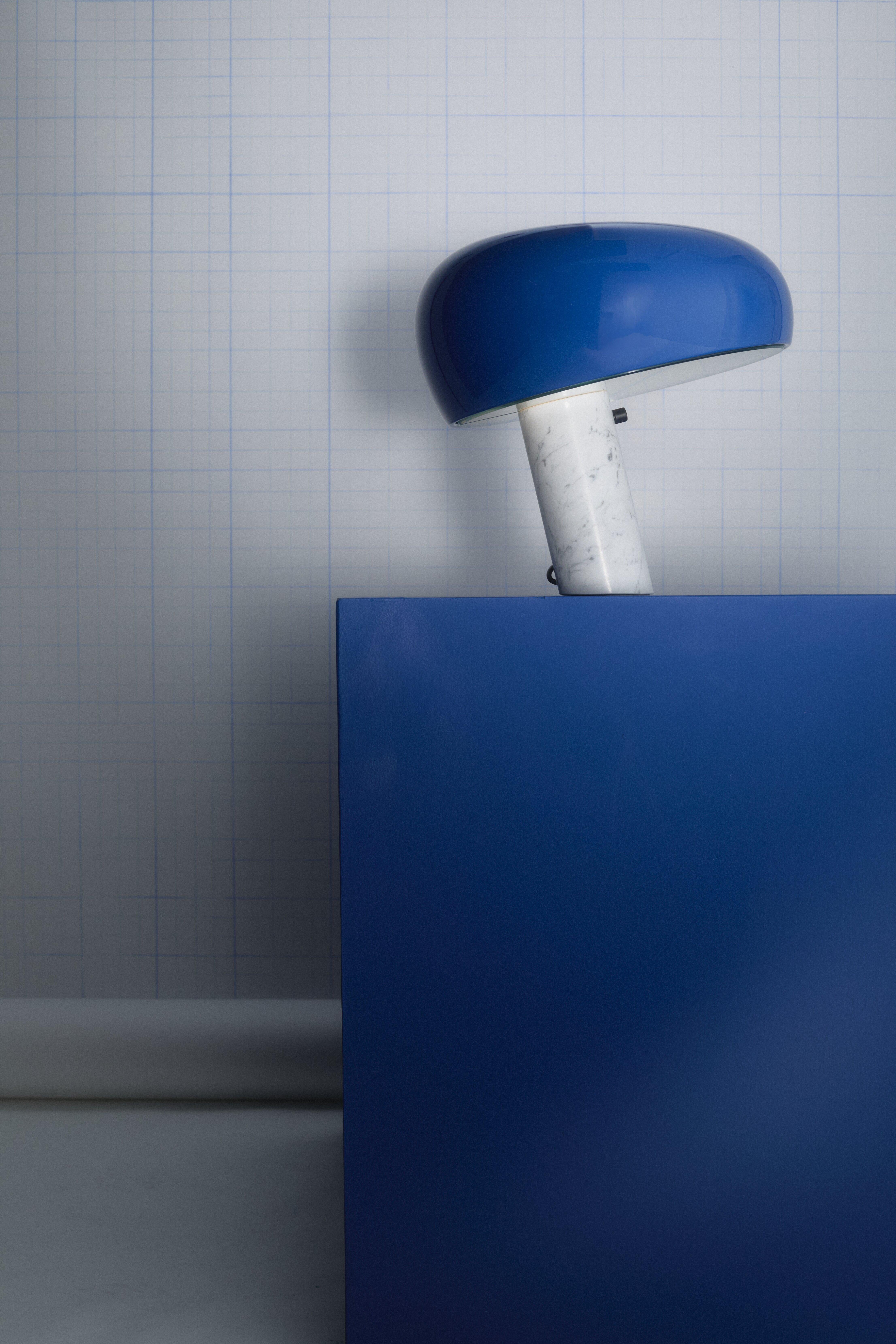 Snoopy Table Lamp in Navy Blue by Achille and Pier Giacomo Castiglioni For Sale 1