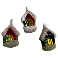 Schneehütte/Haus aus geblasenem Glas, Weihnachtsbaum-Dekoration, Schneedecke, Dekoration, 3er-Set