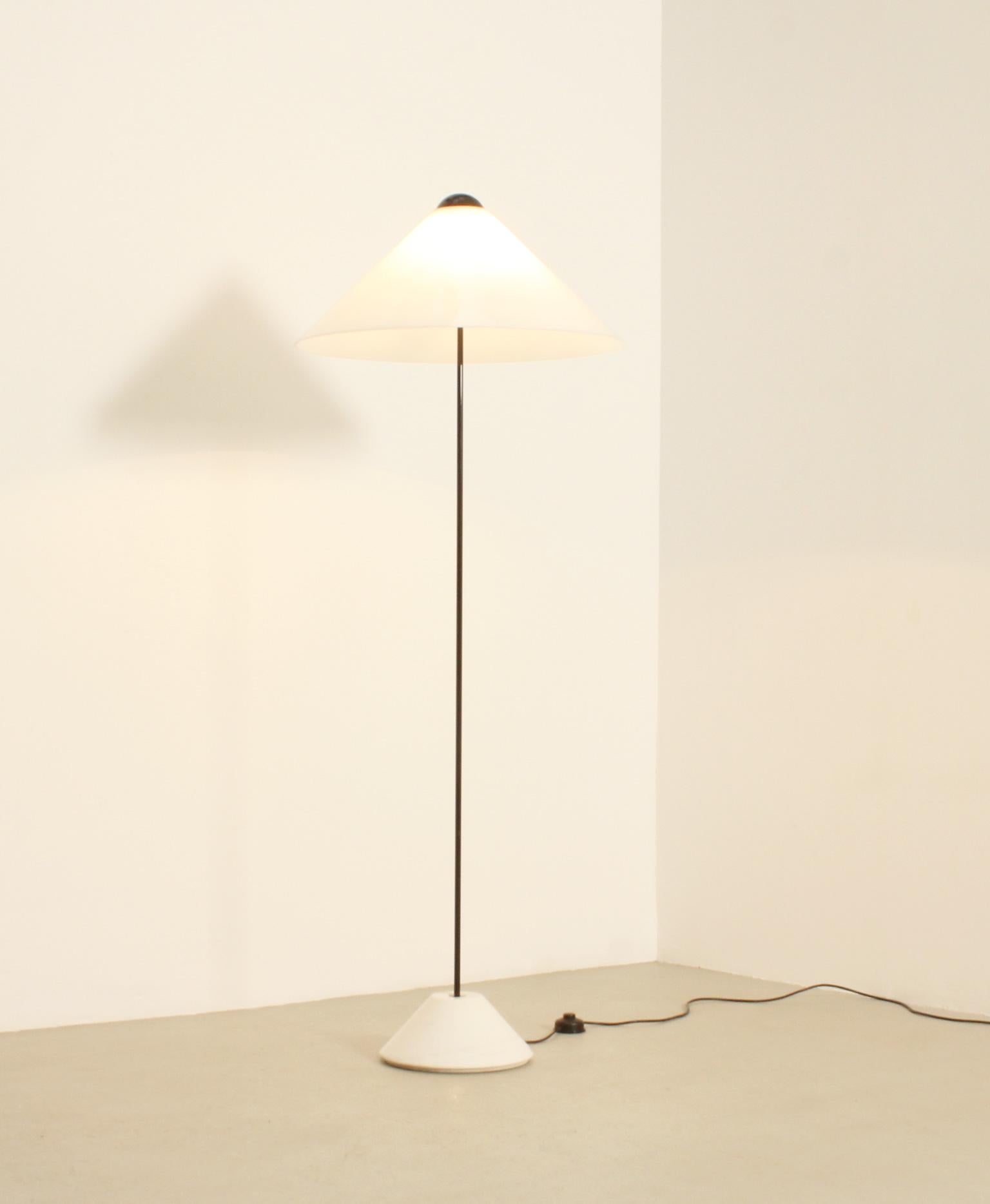 Italian Snow Floor Lamp by Vico Magistretti for Oluce, Italy, 1973 For Sale