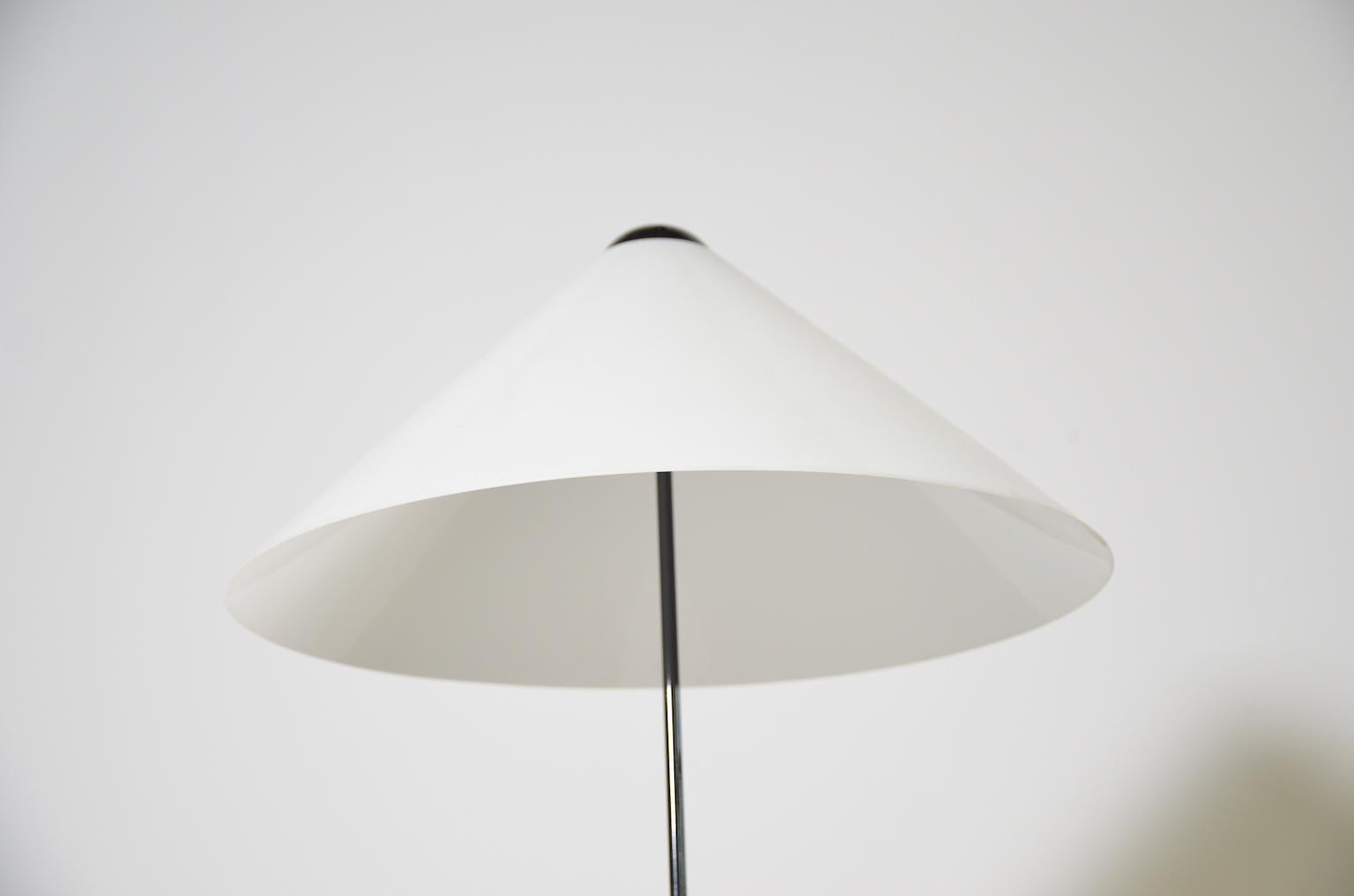 Mid-Century Modern Snow Floor Lamp by Vico Magistretti for Oluce, Italy