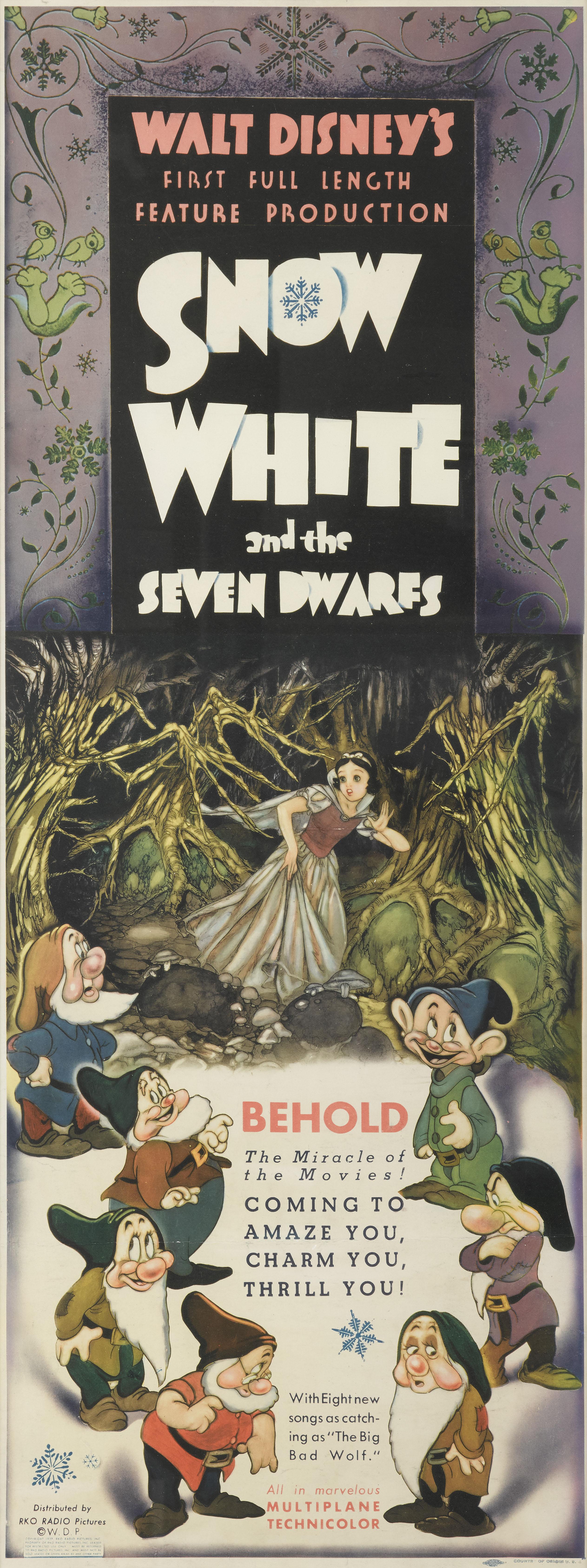 Affiche originale du film Blanche-Neige et les sept nains 1937.
Cette pièce aurait été utilisée pour annoncer le film à l'intérieur du foyer du cinéma. 
Il s'agit du premier long métrage d'animation de Walt Disney et, lors de sa sortie en 1937, il a