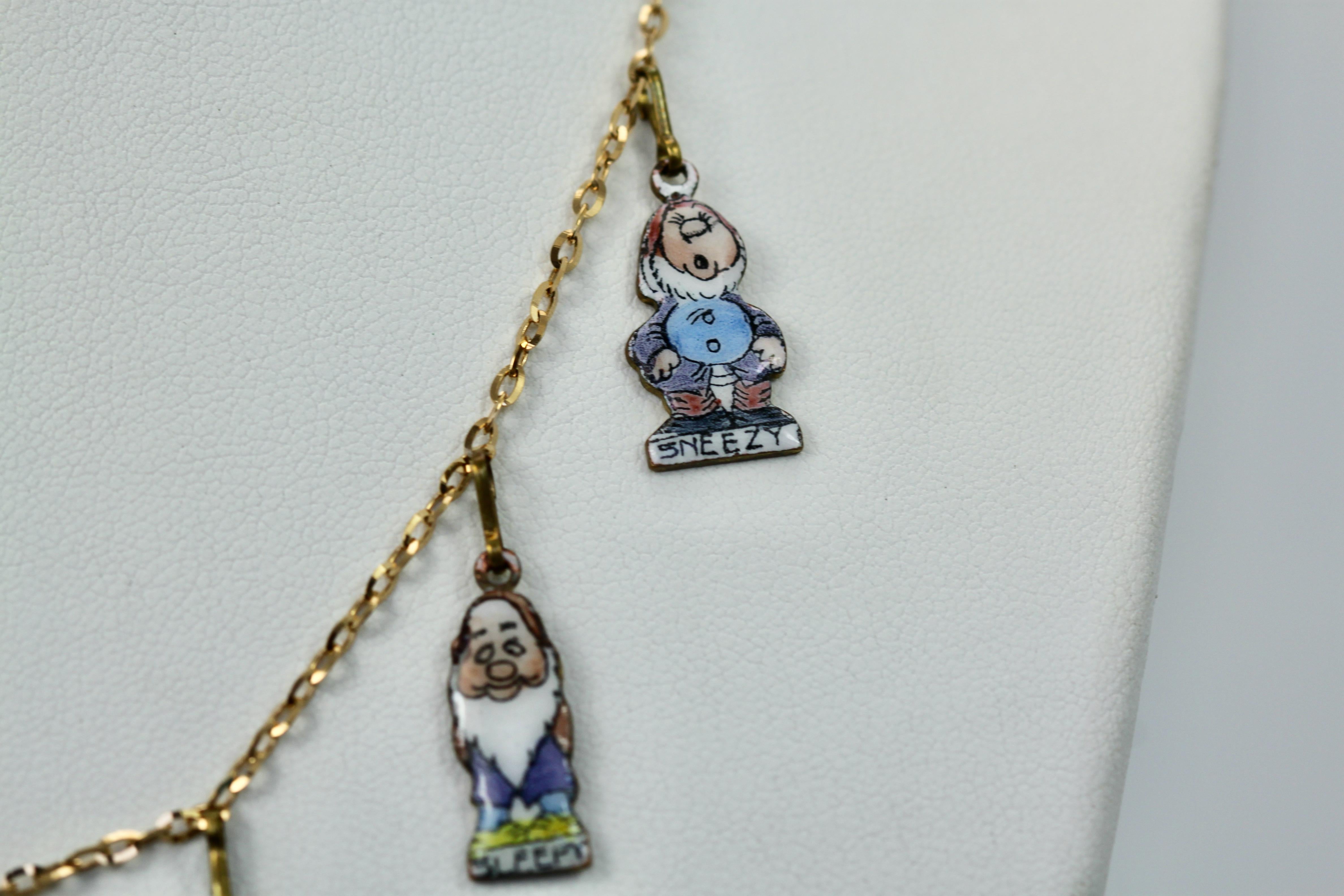 Snow White and the Seven Dwarfs Necklace 18K For Sale 1
