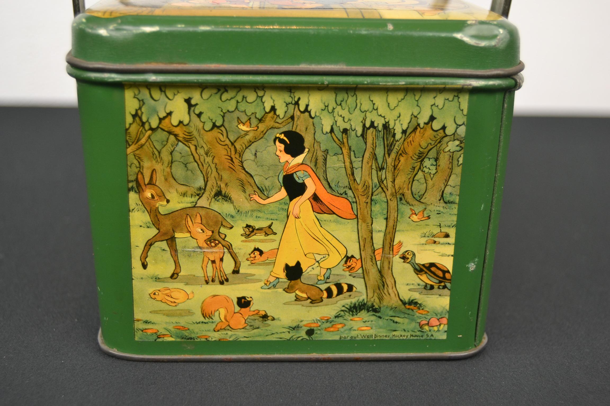 Snow White and the Seven Dwarfs Tin with Handle, Walt Disney, Late 1930s 3