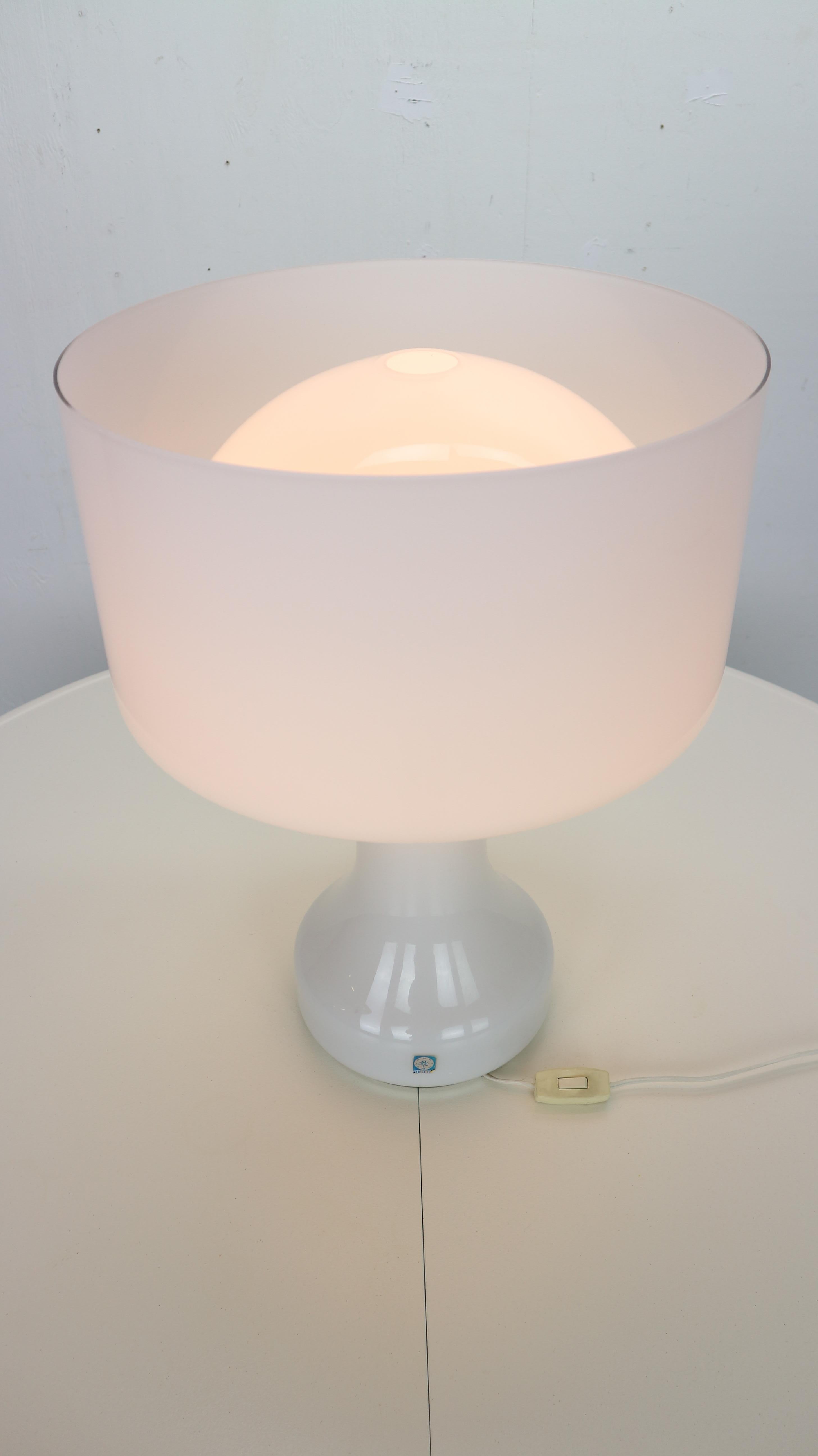 Mid-Century Modern Snow White Murano Glass Table Lamp from Venini, 1960s
