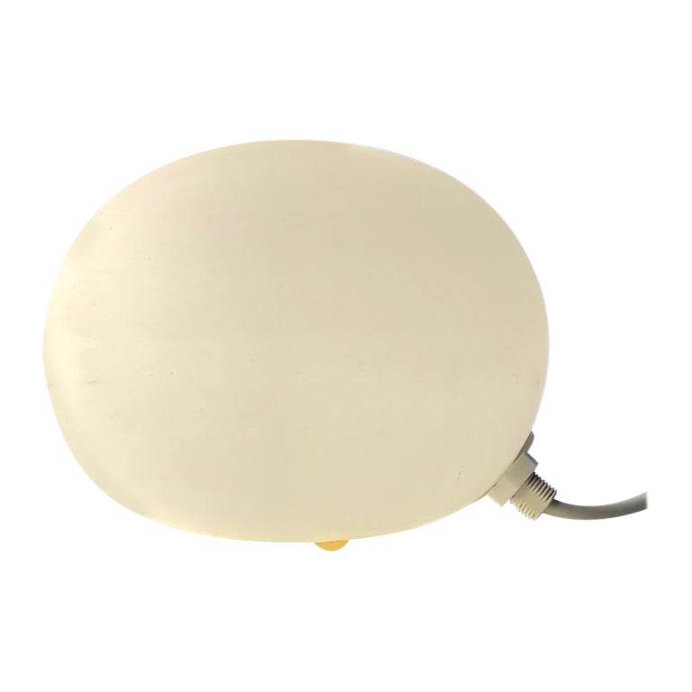 Lampada da tavolo in vetro opalino Snowball di Agneta Sweden in vendita