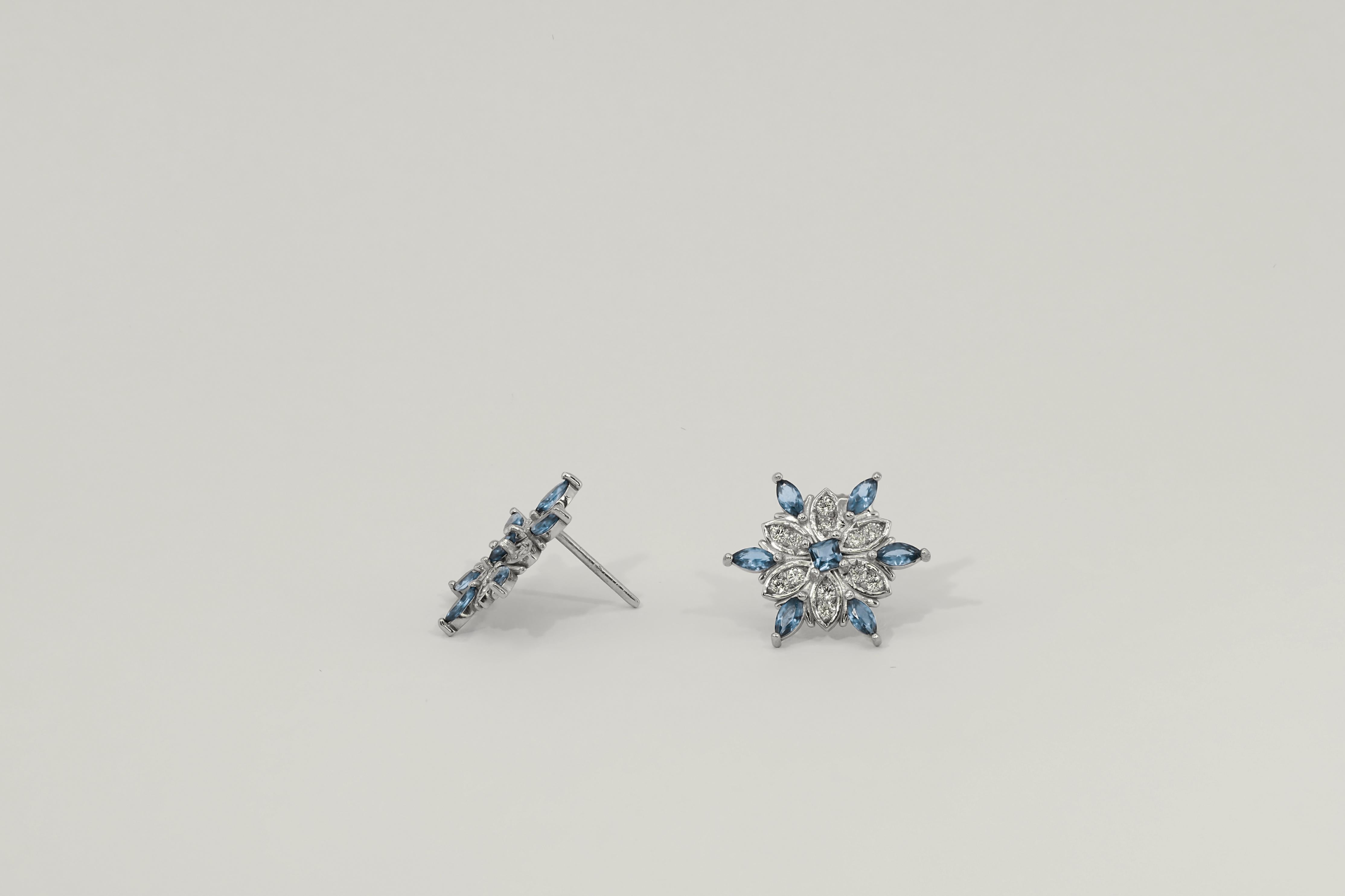 Snowflake 14k gold earrings In New Condition For Sale In Istanbul, TR