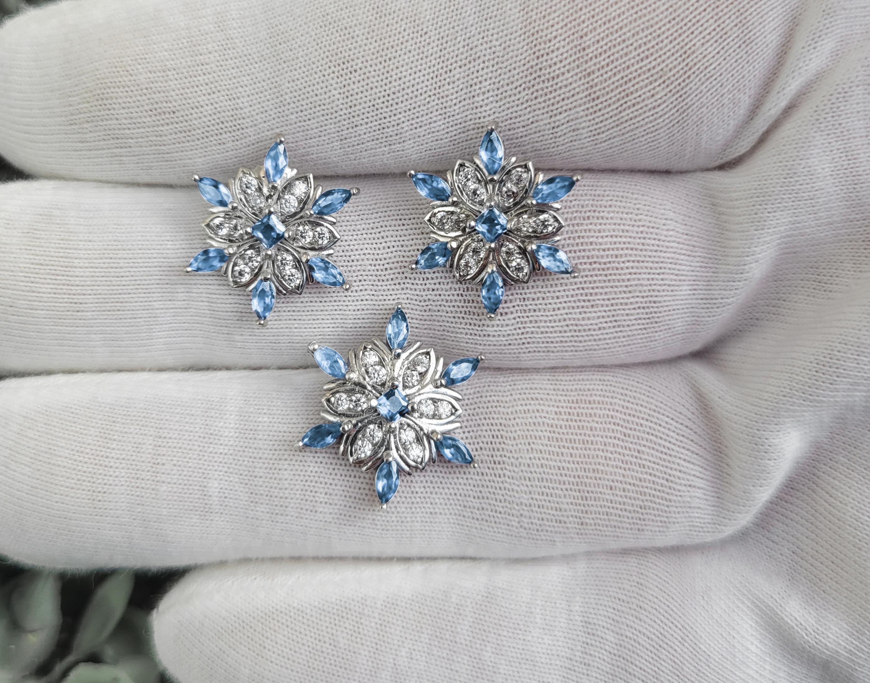 Women's Snowflake 14k gold earrings For Sale
