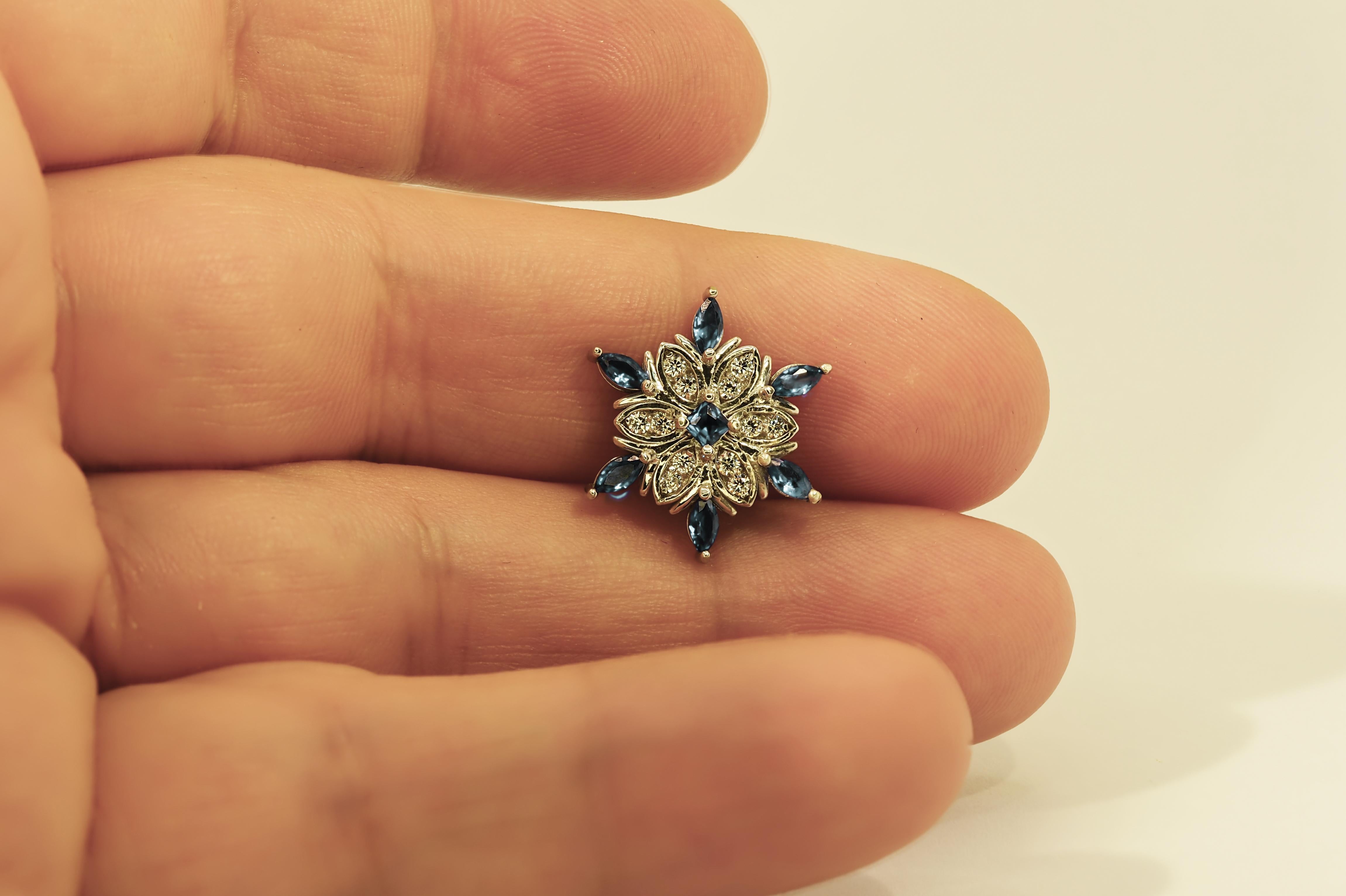 Snowflake 14k gold earrings For Sale 1