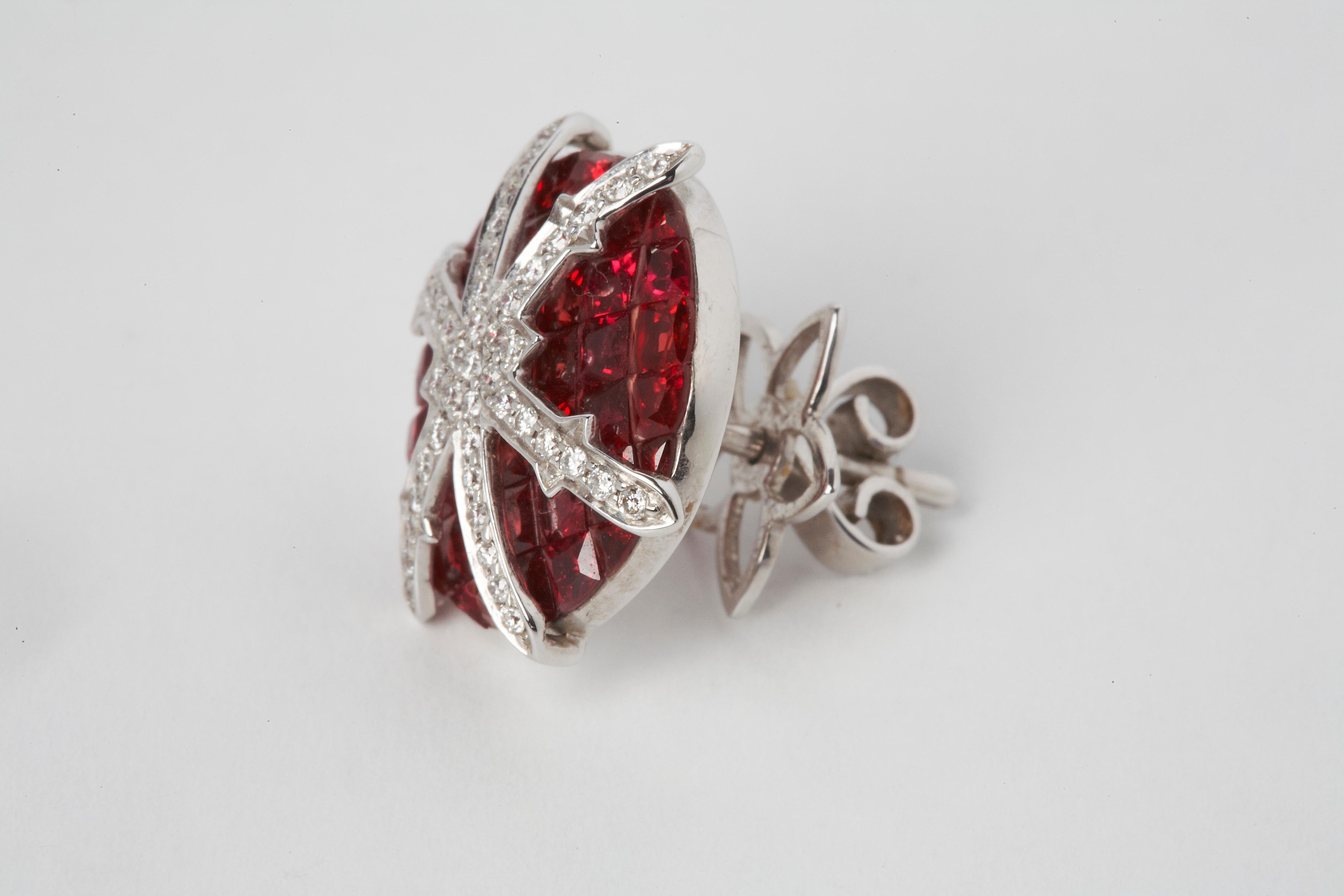 Art Deco Snowflake 18 Karat White Gold Diamond Ruby Pendant Earring Necklace Suite Set For Sale