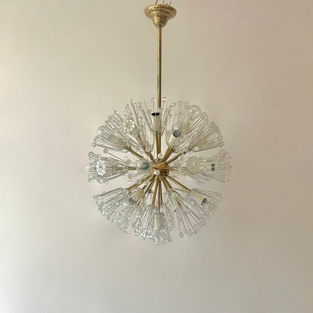 Lampadario Sputnik in cristallo a fiocco di Emil Stejnar, Rupert Nikoll, 1960 ca. In condizioni buone in vendita a Geneva, CH