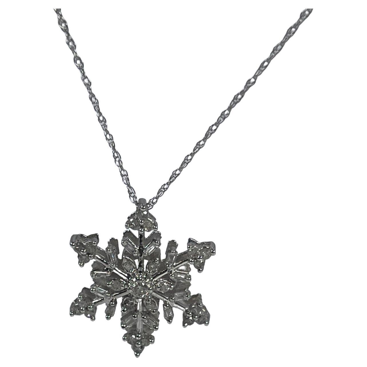 Snowflake Diamond Pendant Necklace 10KT White Gold For Sale