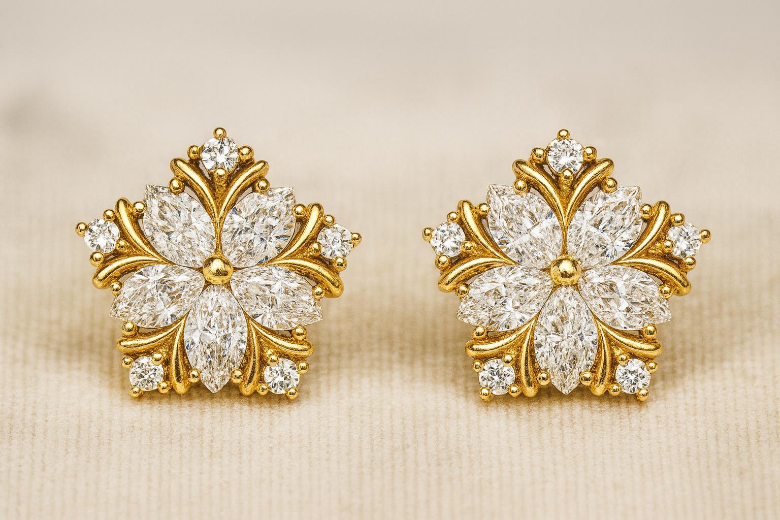 Boucles d'oreilles flocon de neige en or 14k en vente 1
