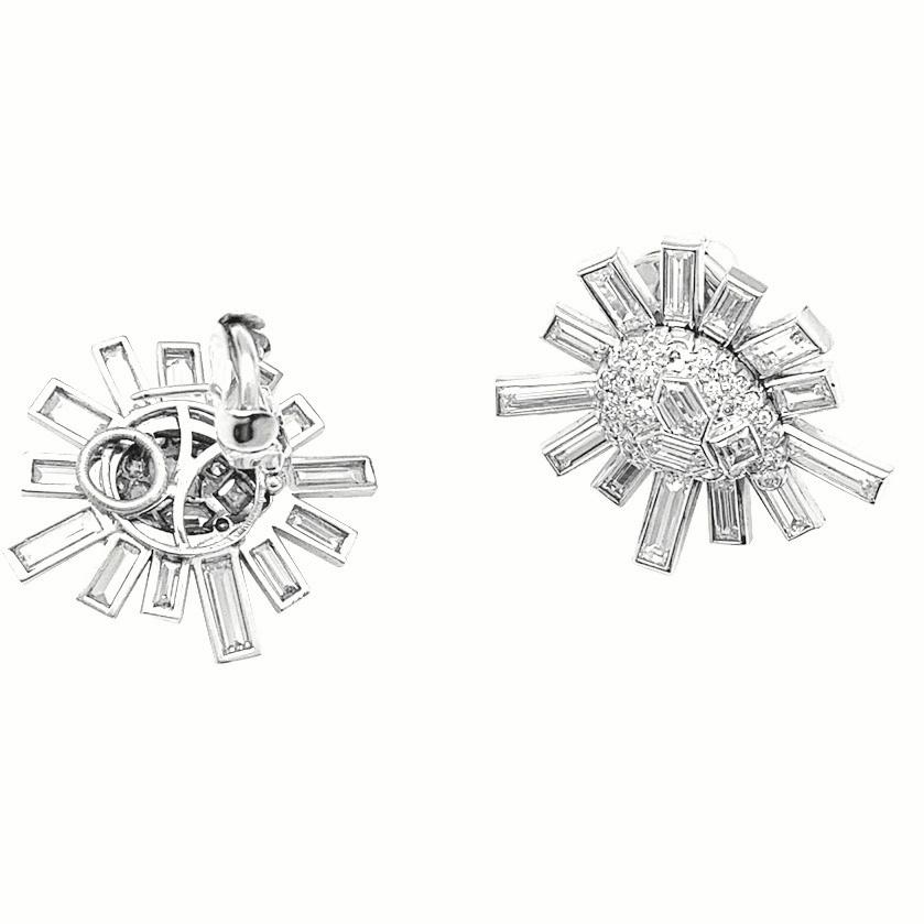 Snowflakes Clip-On Earrings, Platinum and Diamonds In Excellent Condition In Ebene, MU