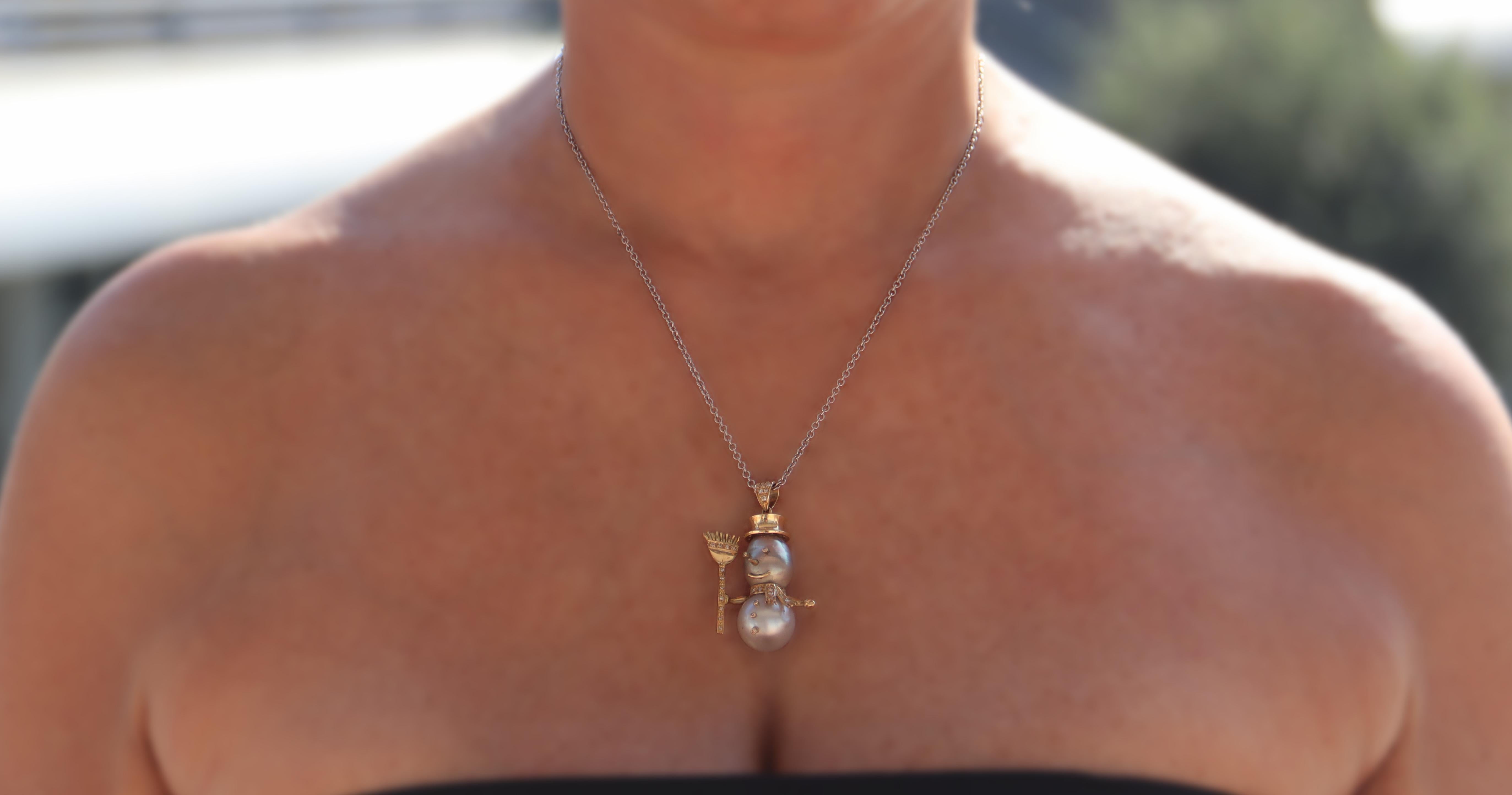 Snowman Pearls Diamonds 18 Karat Yellow Gold Pendant Necklace For Sale 2