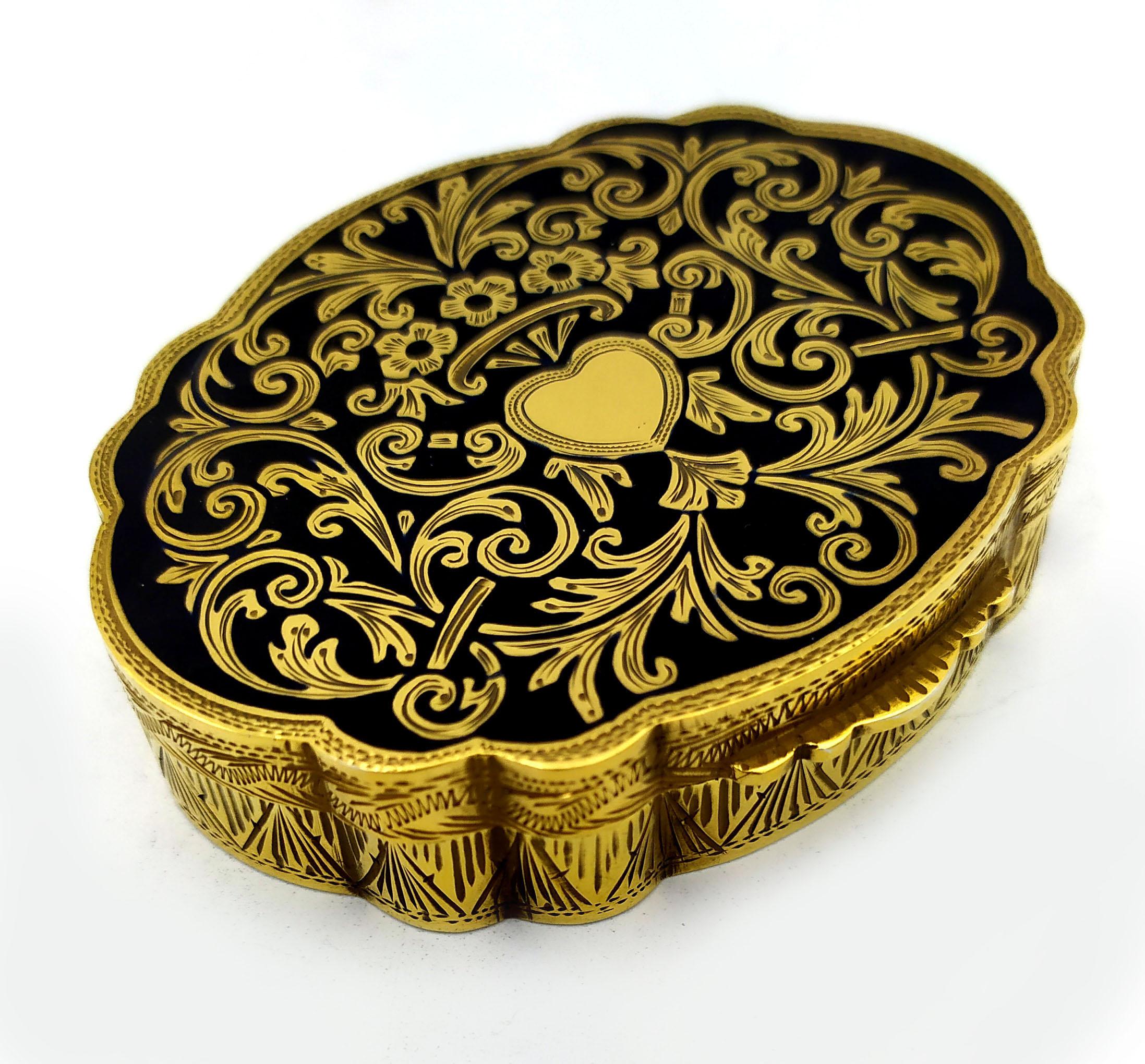 Shaped table snuff box in 925/1000 sterling silver gold plated with fine fire-enamelled baroque style engraving. Very fine hand engraving on all surfaces. Dimensions cm. 6.2 x 7.8 cm high. 1.8. Weight gr. 121. Designed by Franco Salimbeni in 1972
