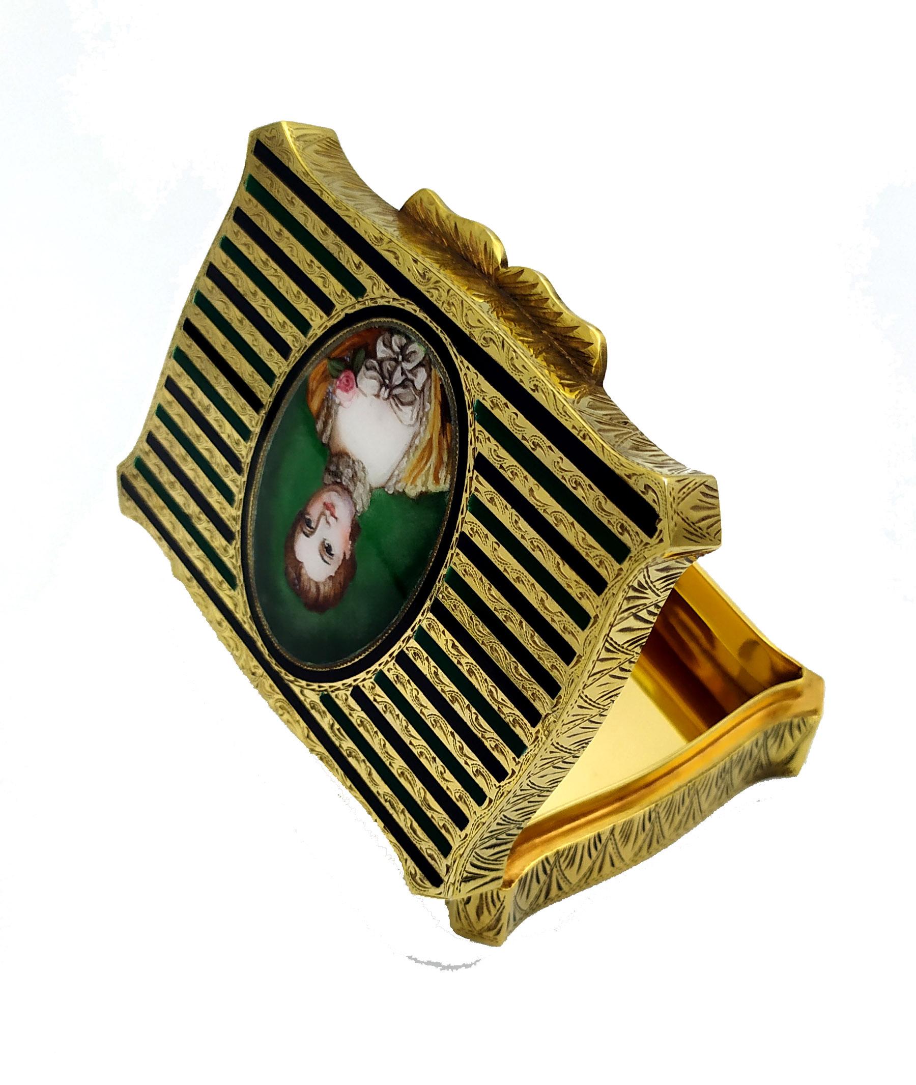 Shaped snuff box in 925/1000 sterling silver gold plated with fire-enameled stripes and fine oval enameled miniature in center cm. 3 x 4 hand-painted by painter Beatrice Mellana depicting a portrait of Madame de Pompadour, French Empire Napoleon I